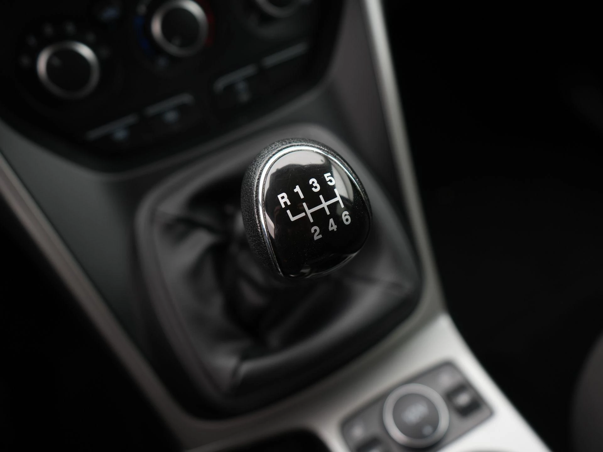 Ford-Kuga-image-15