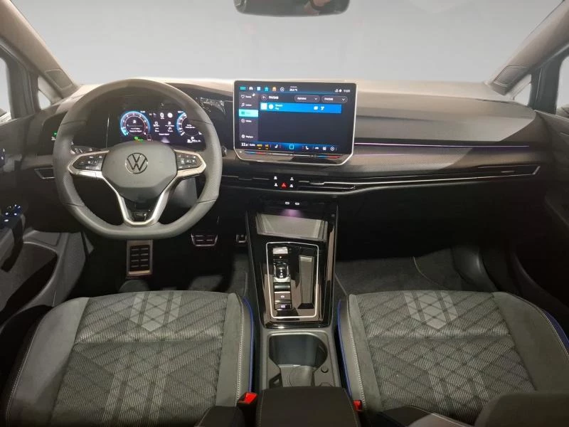 Volkswagen-Golf-image-11