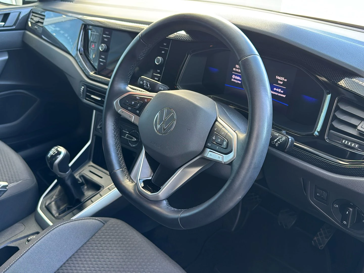 Volkswagen-Polo-image-19