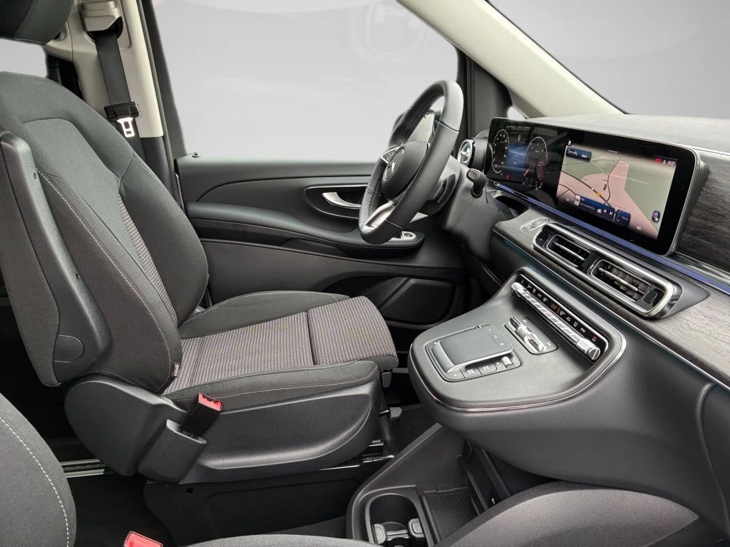Mercedes-Benz-V-Klasse-image-15