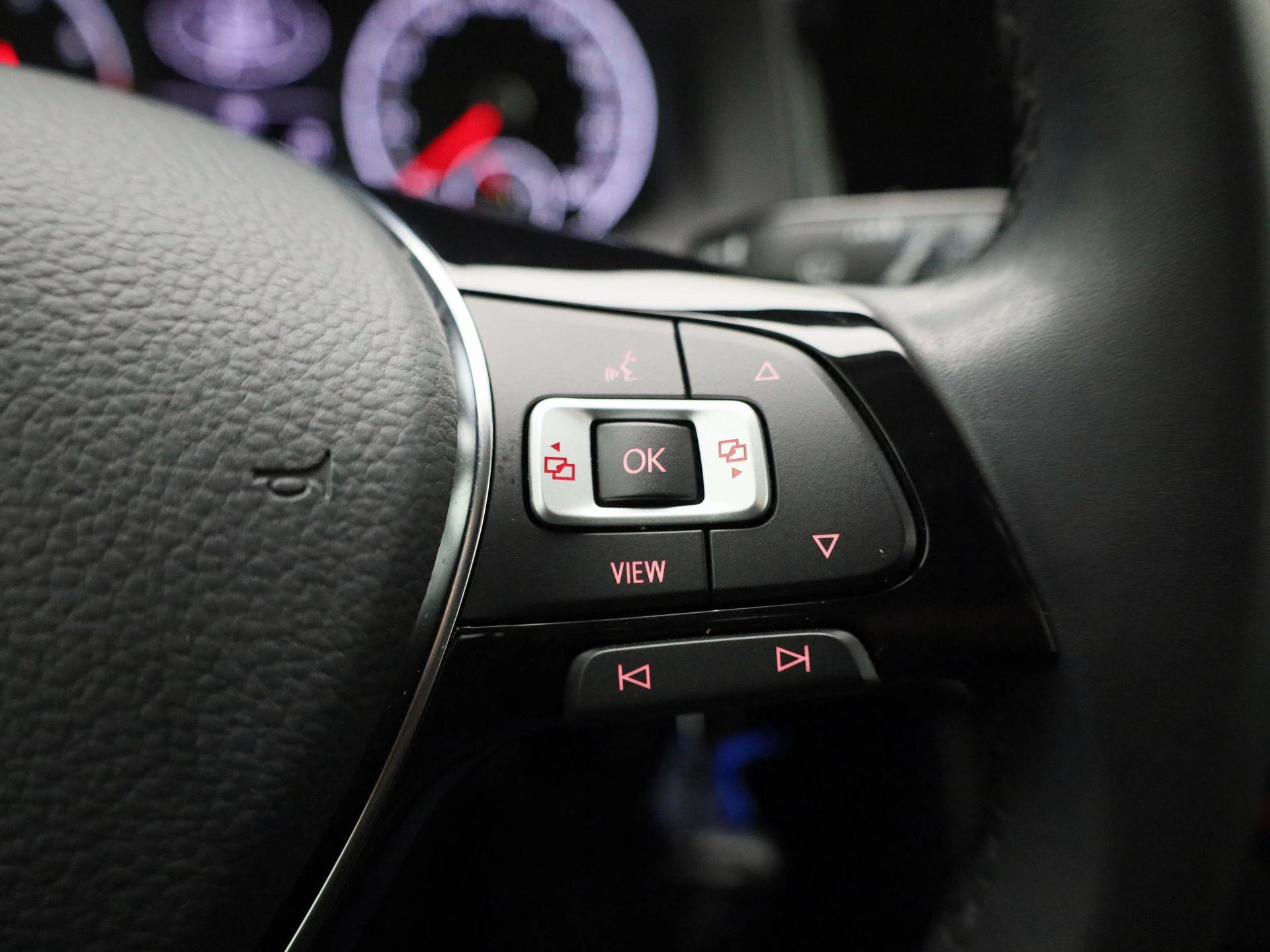 Volkswagen-Polo-image-16