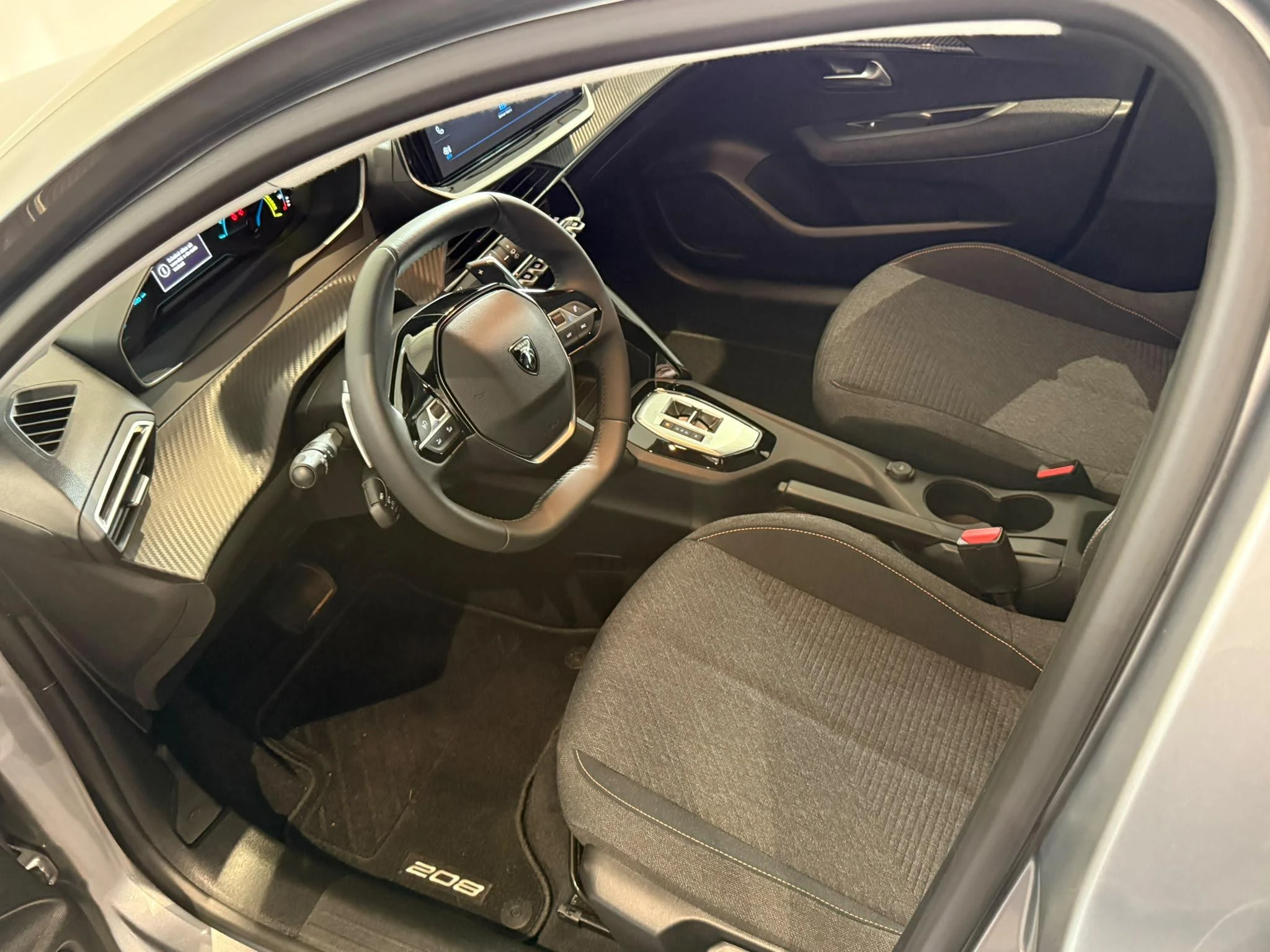 Peugeot-208-image-13
