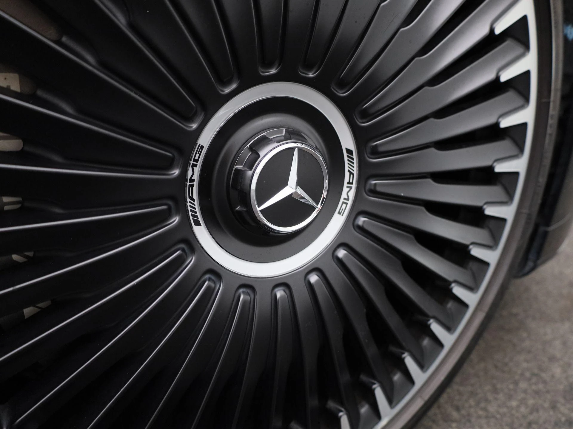 Mercedes-Benz-EQE-image-62