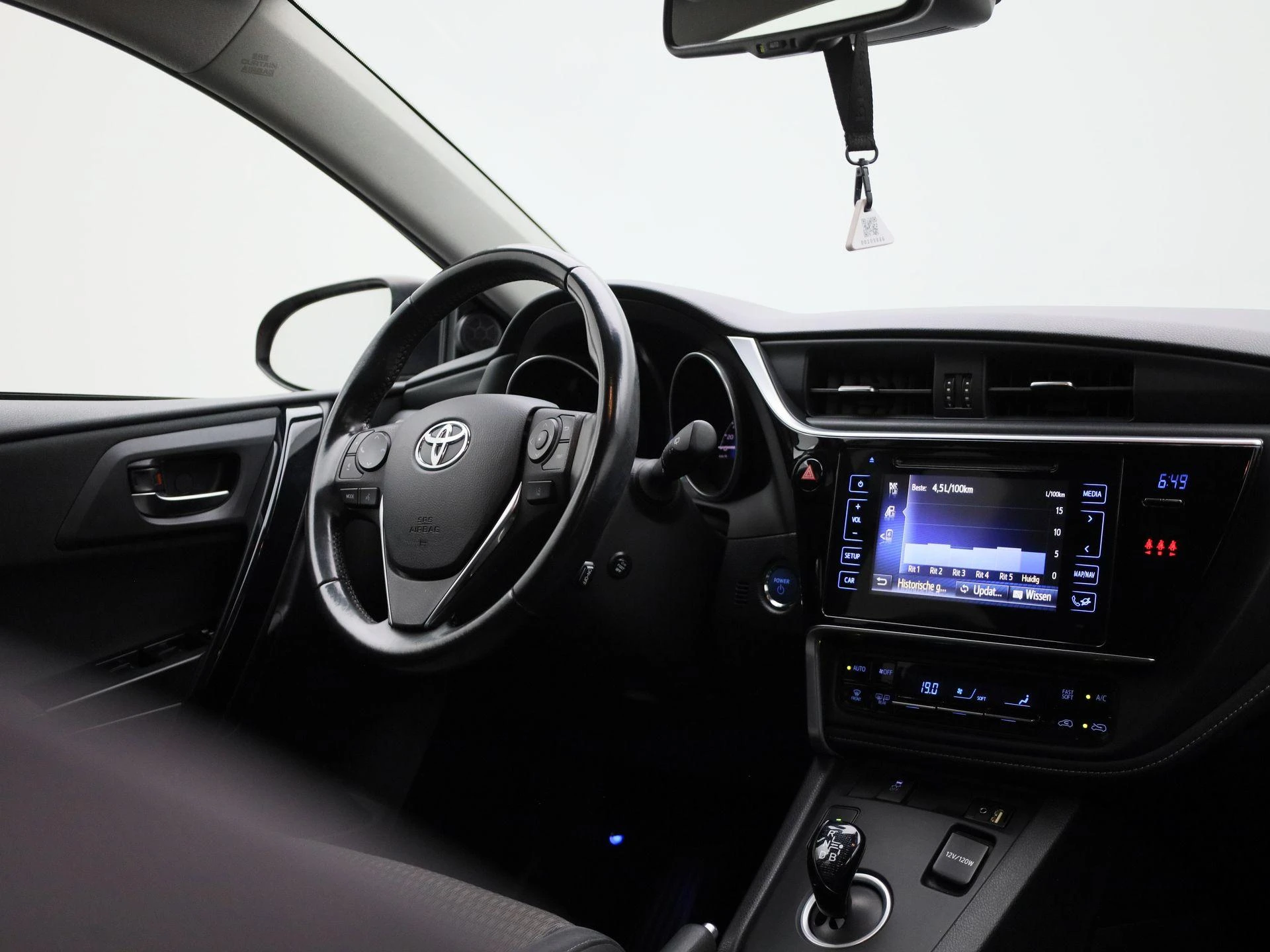 Toyota-Auris-image-32