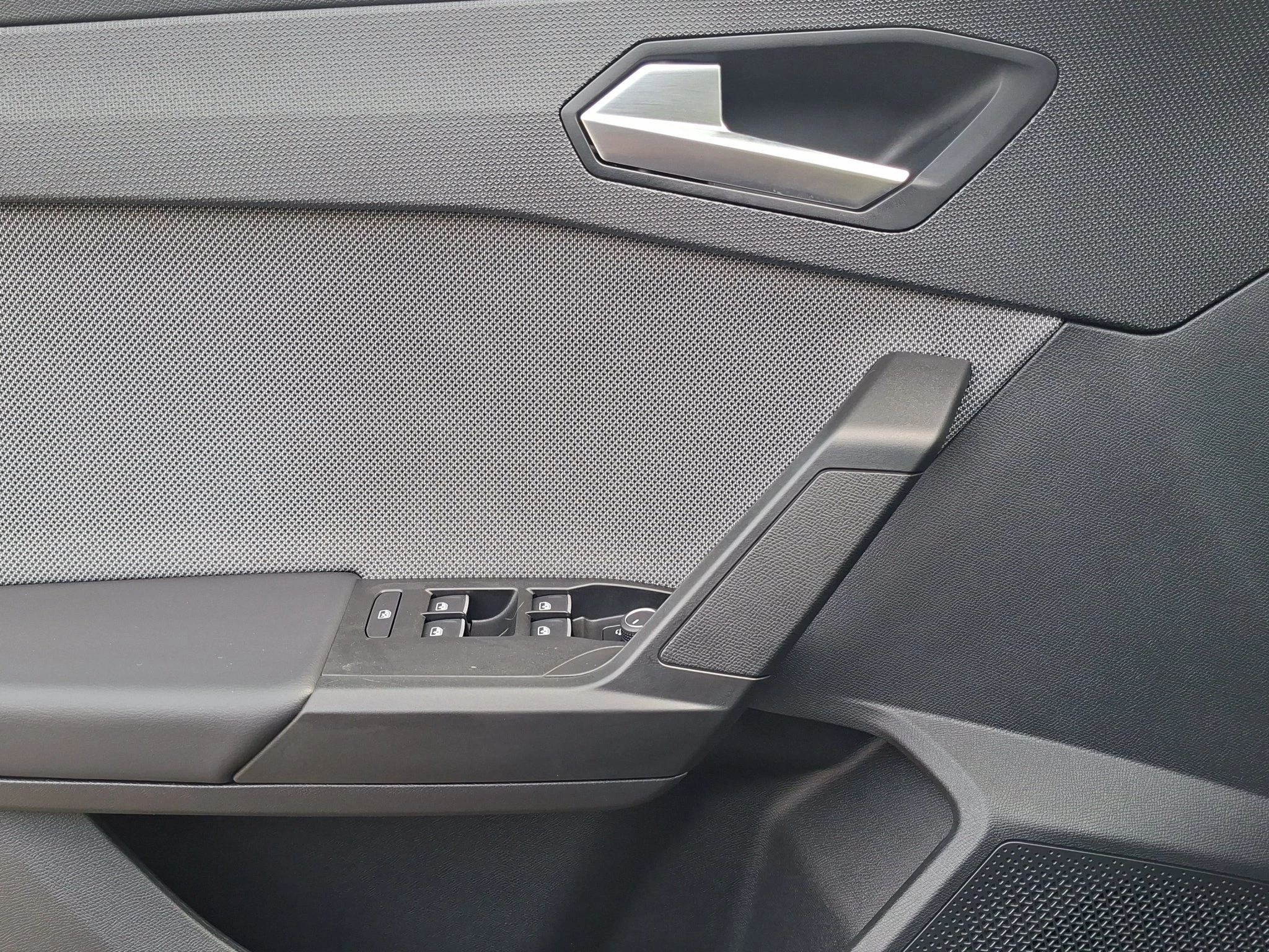 SEAT Leon Style Sportstourer 1.5 eTSI MHEV Aut. | LED | RFK | SHZ | Navi | LMF