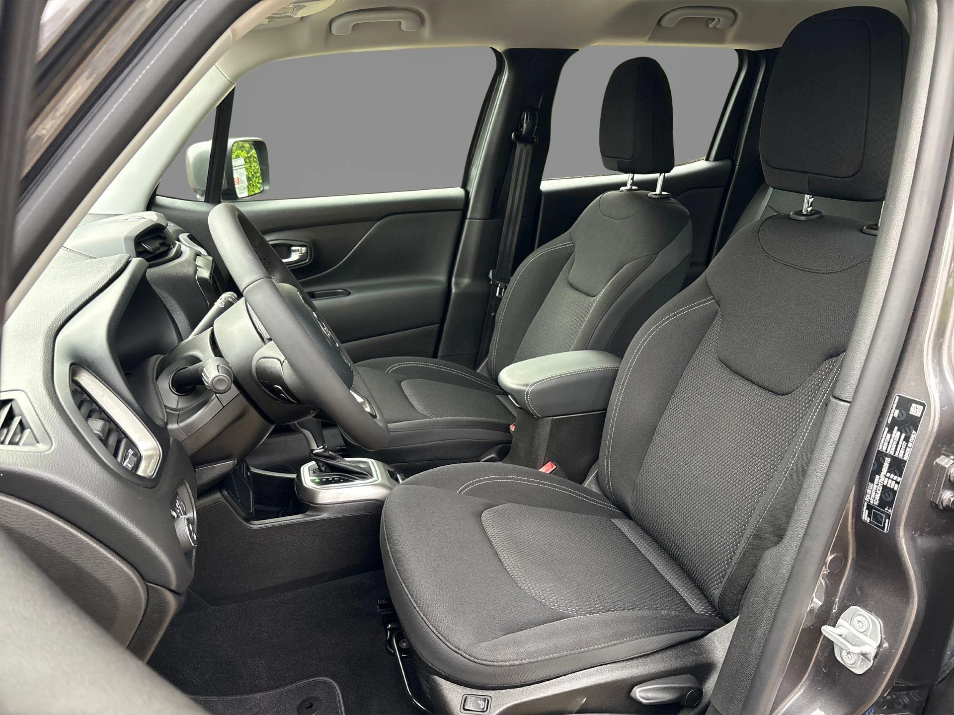 Jeep-Renegade-image-1