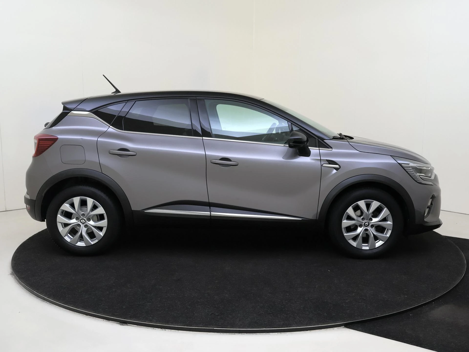 Renault-Captur-image-8