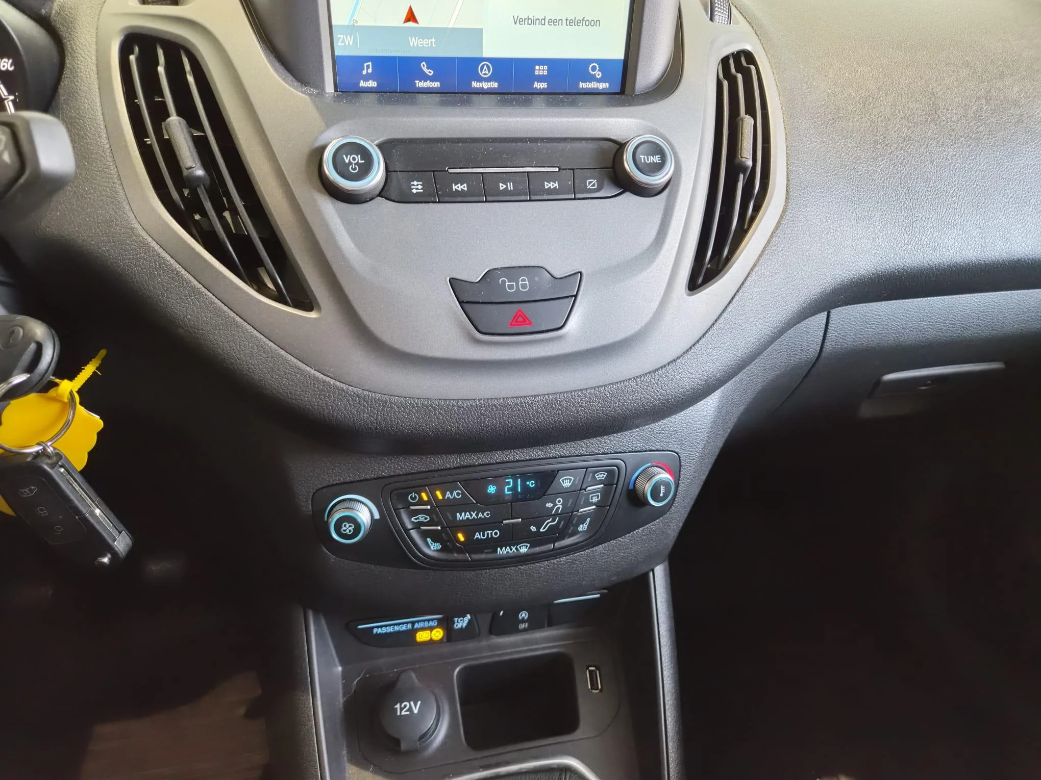 Ford-Transit Courier-image-10