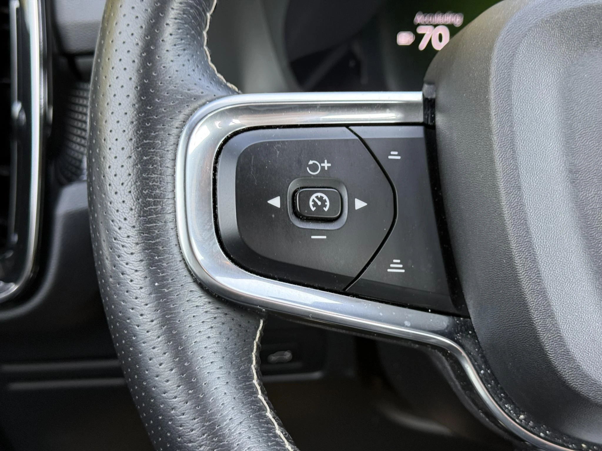 Volvo-XC40-image-21