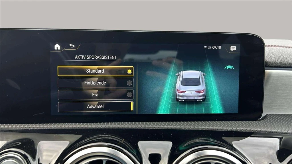 Mercedes-Benz-CLA-image-19