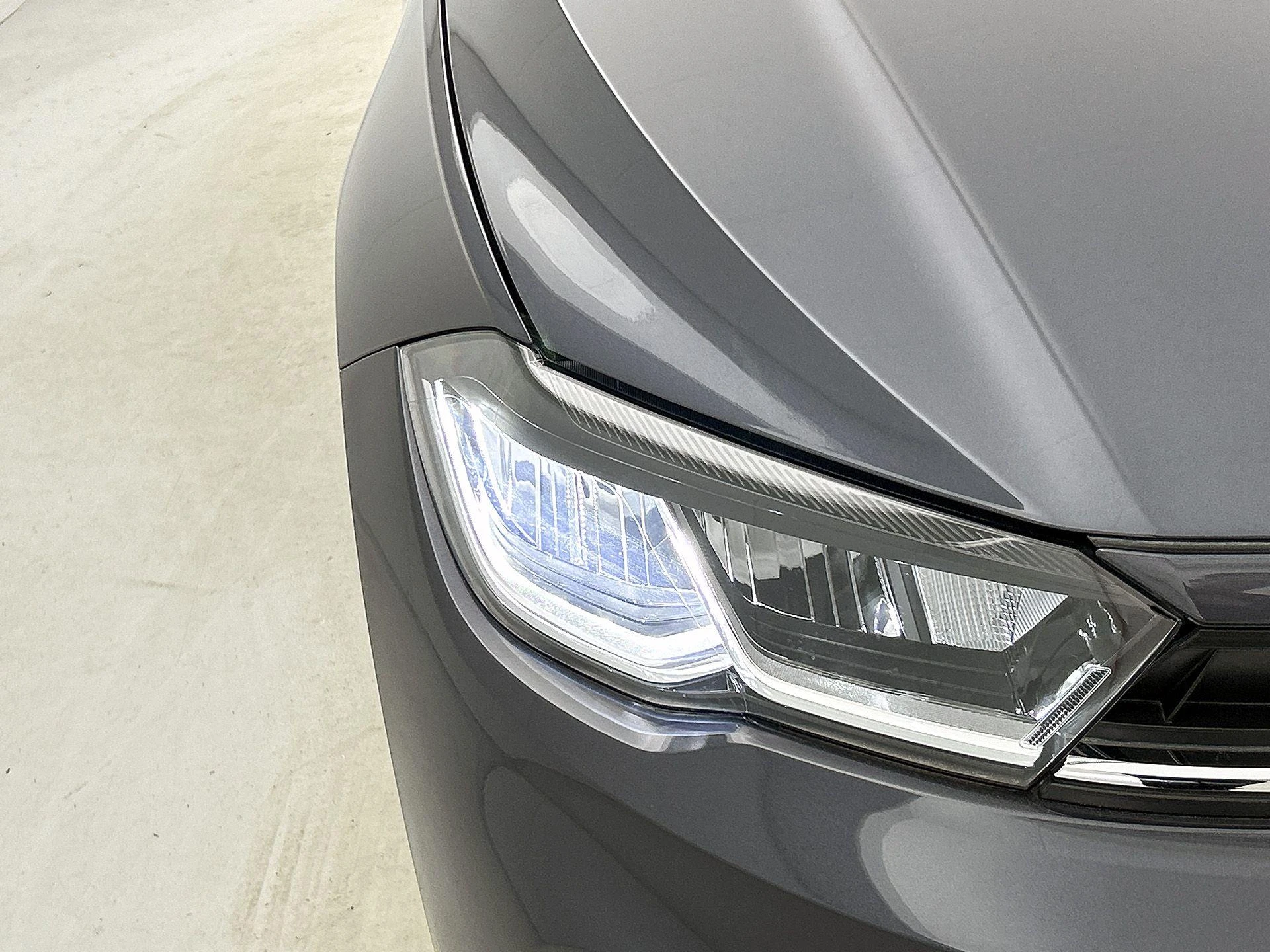 Volkswagen-Polo-image-13