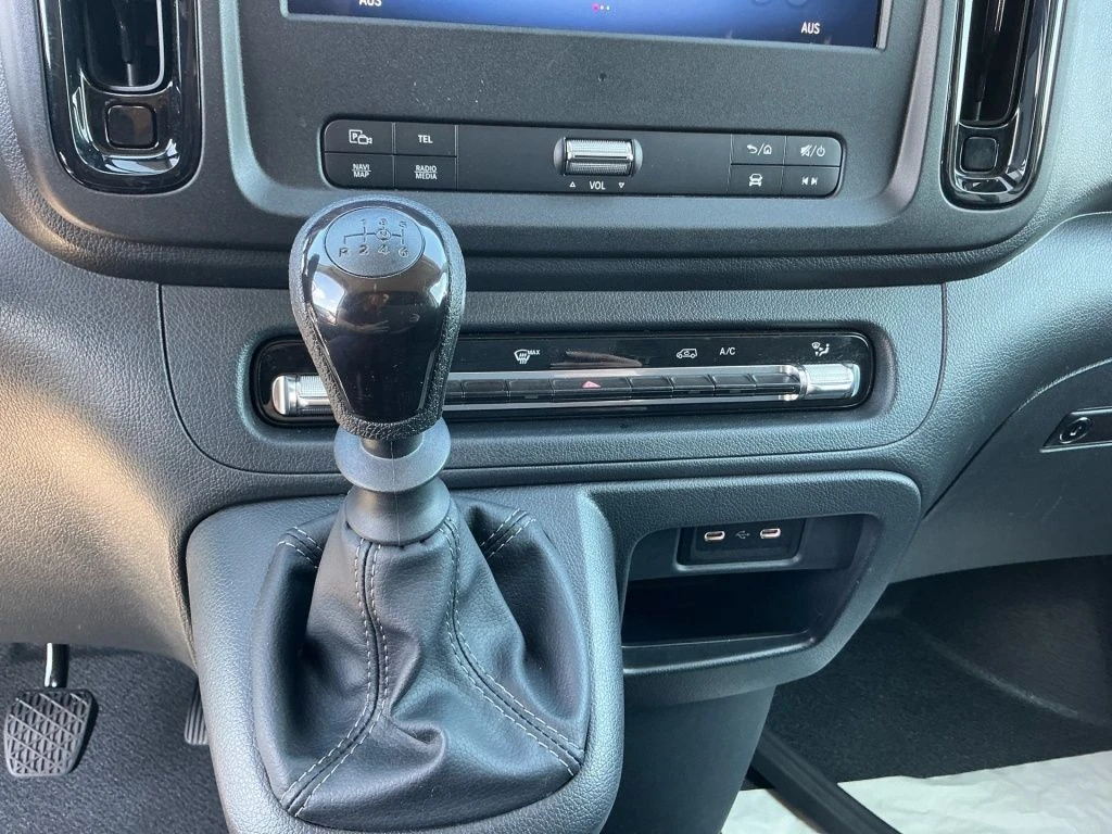 Mercedes-Benz-Vito 116-image-14