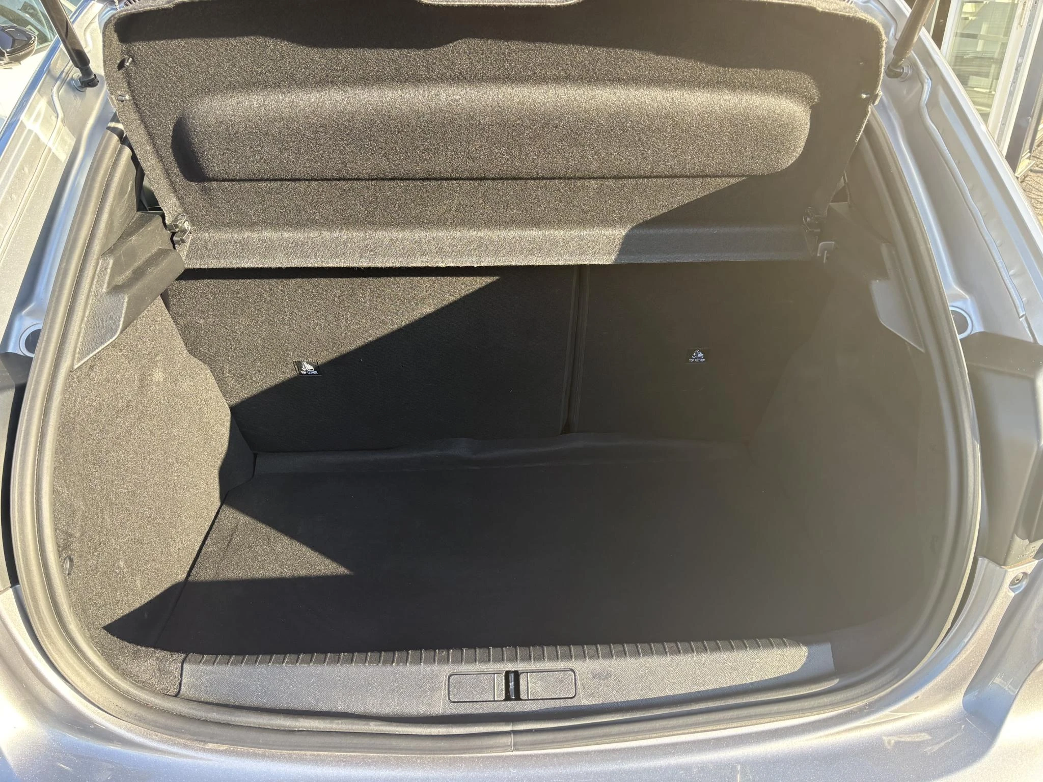 Peugeot-208-image-18