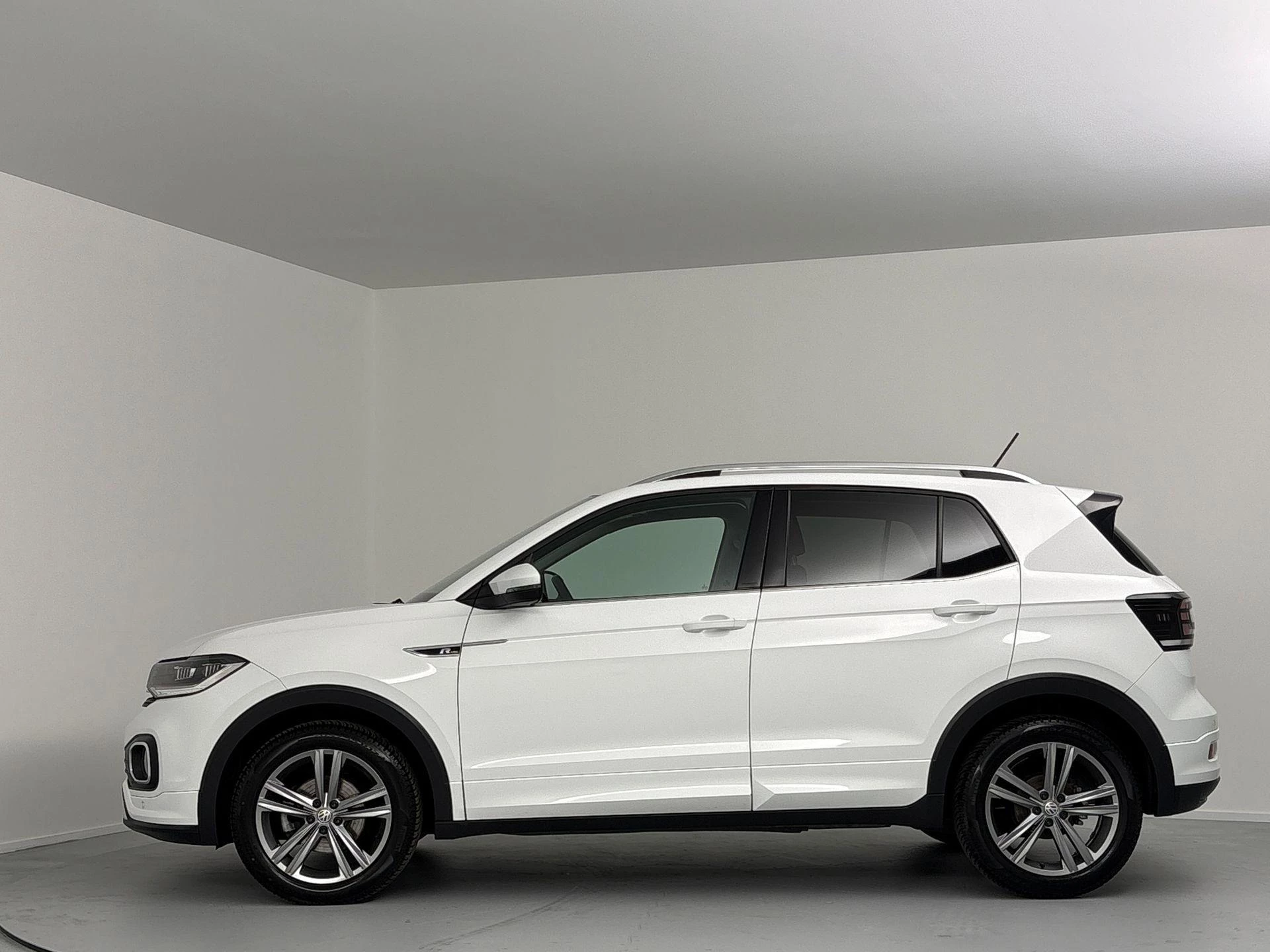 Volkswagen-T-Cross-image-1