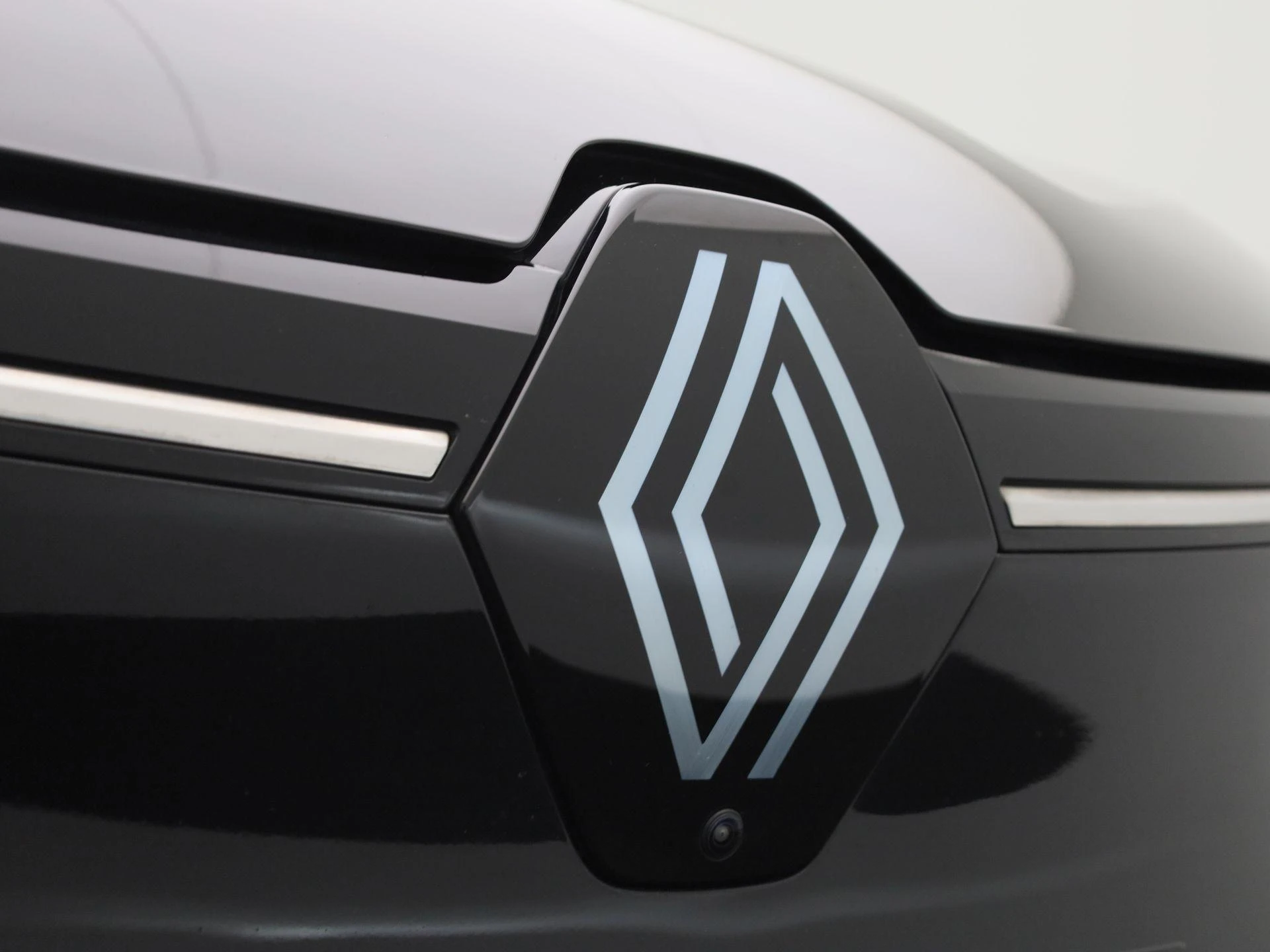 Renault-Megane E-Tech-image-34