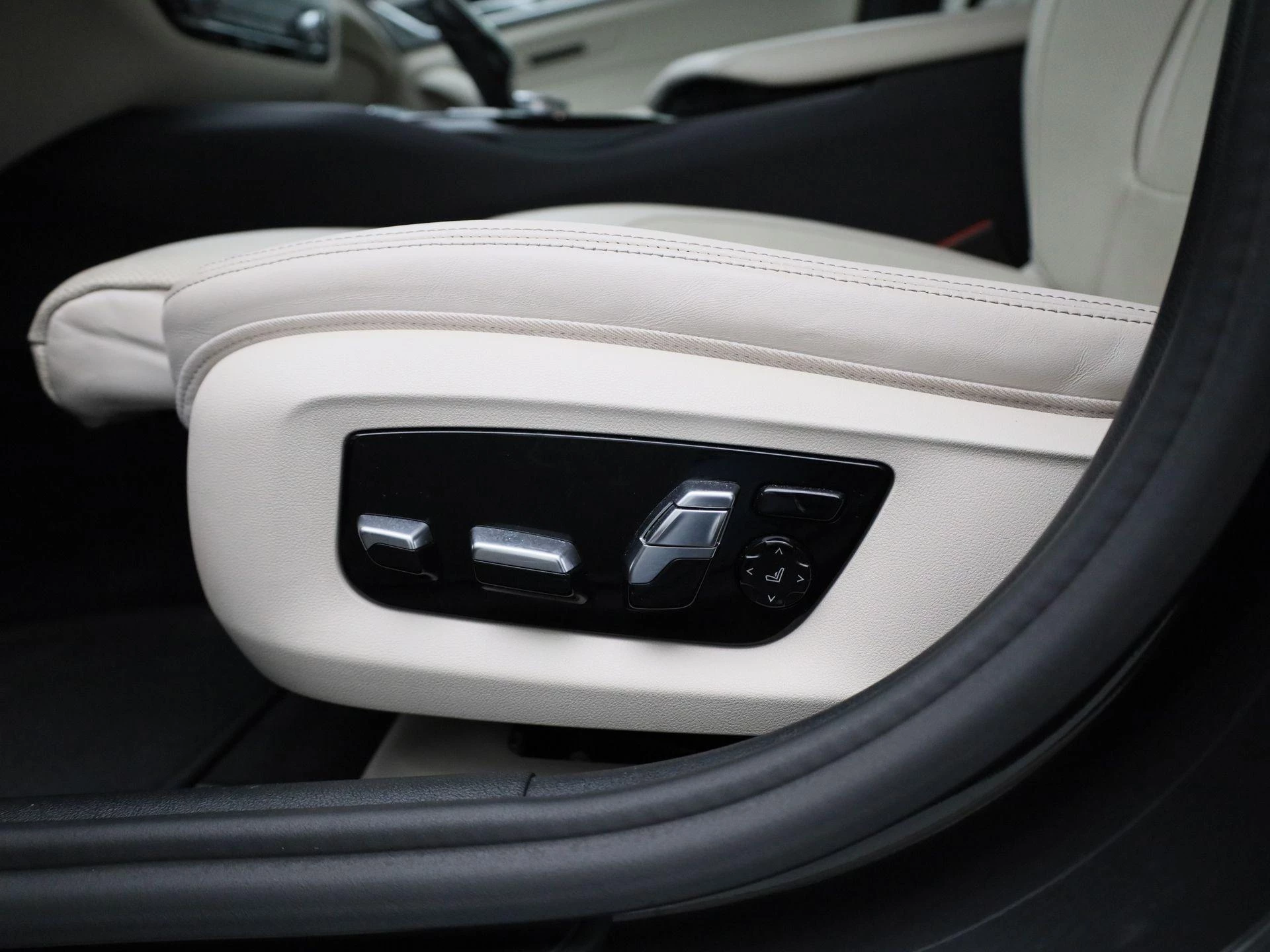 BMW-5 Serie-image-34