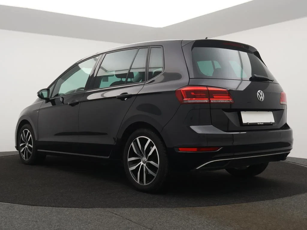 Volkswagen-Golf Sportsvan-image-7