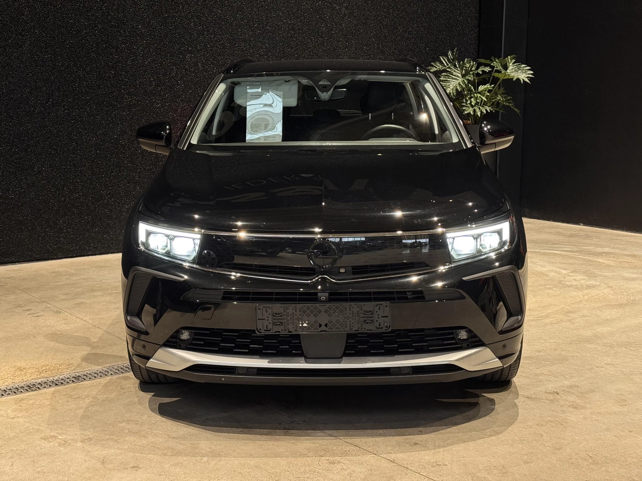 Opel-Grandland-image-1