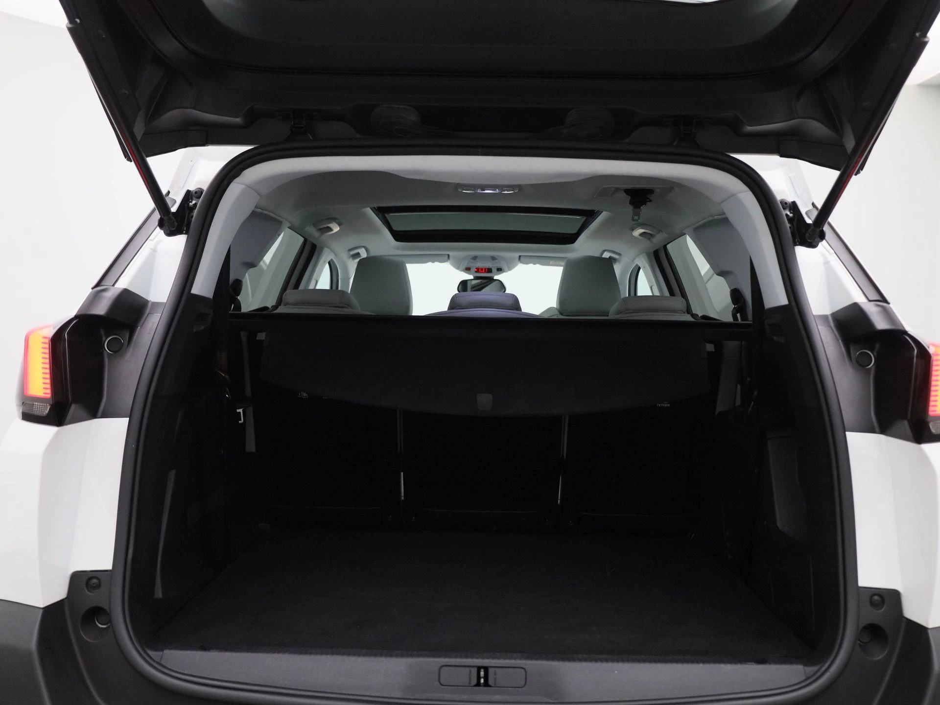 Peugeot-5008-image-18