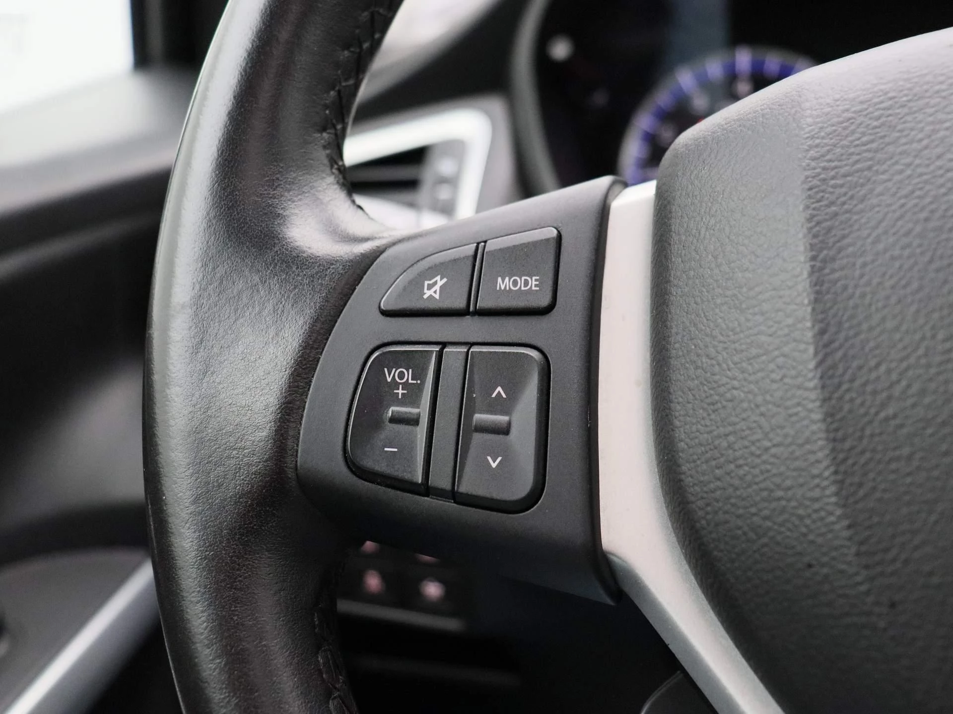 Suzuki-S-Cross-image-21