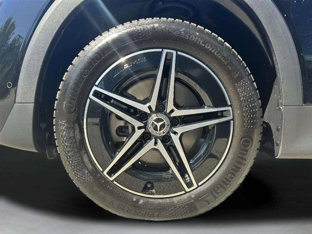 Mercedes-Benz-EQB-image-9