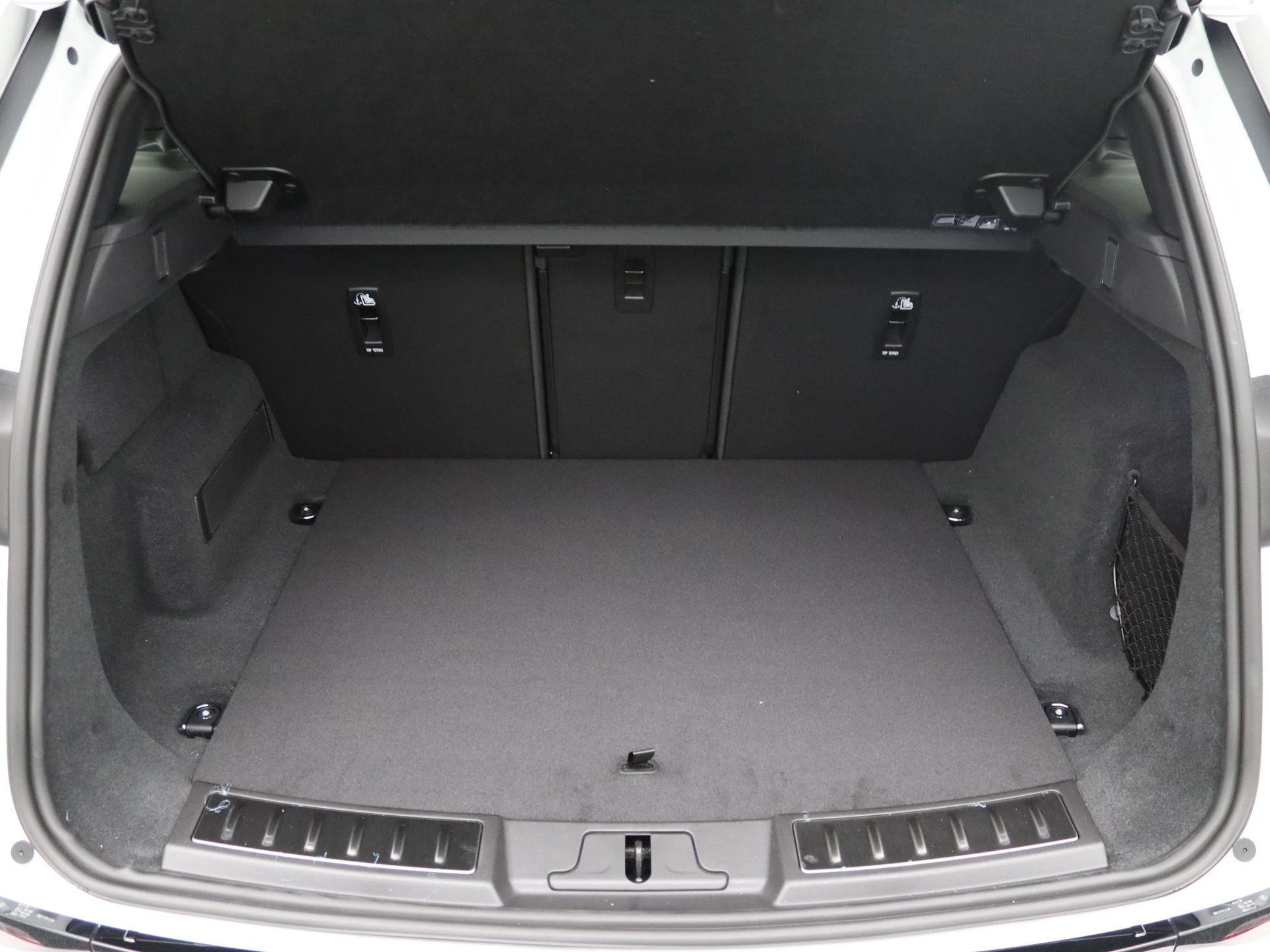 Land Rover-Range Rover Evoque-image-35