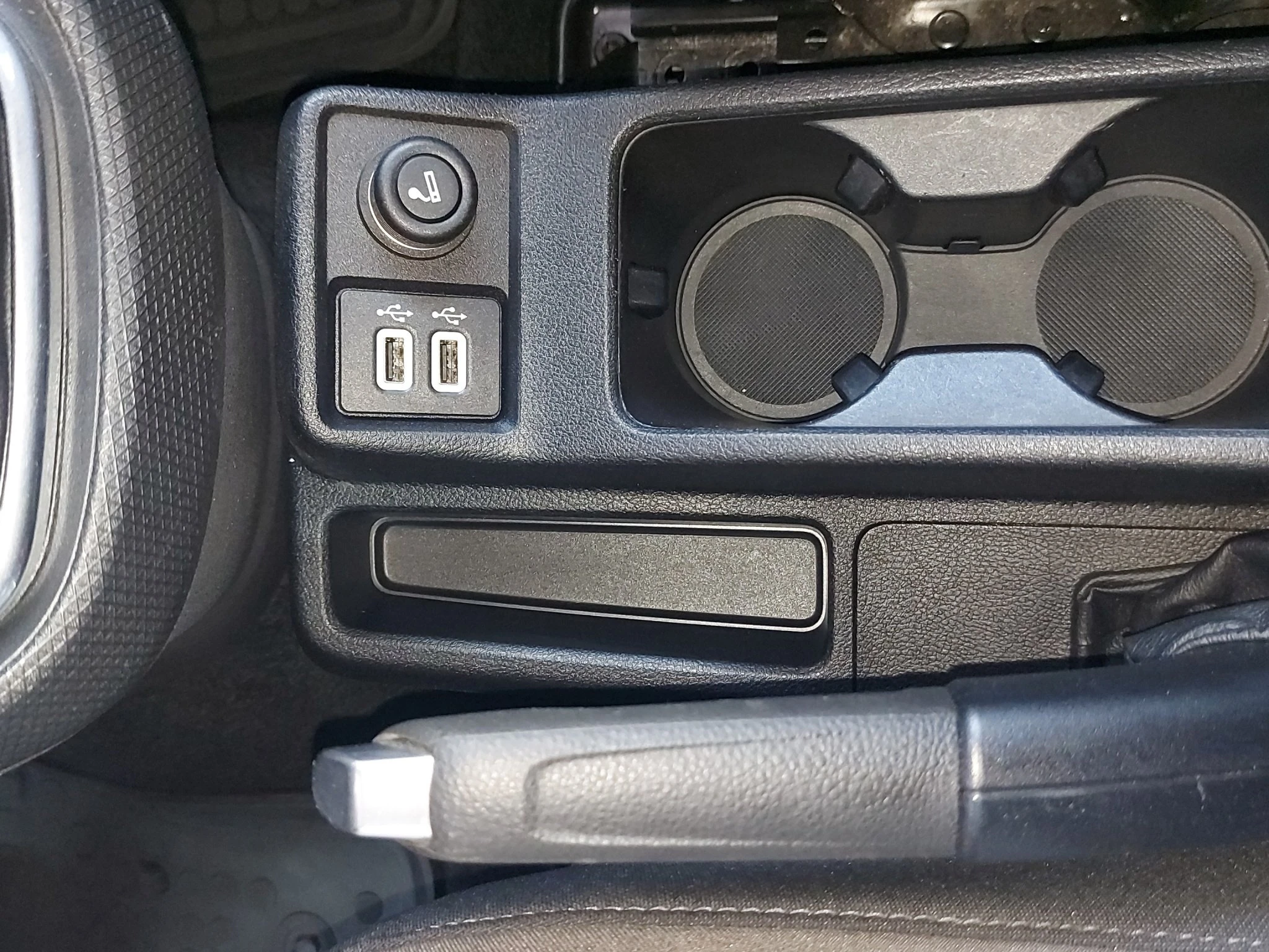 Ford-Tourneo Connect-image-20