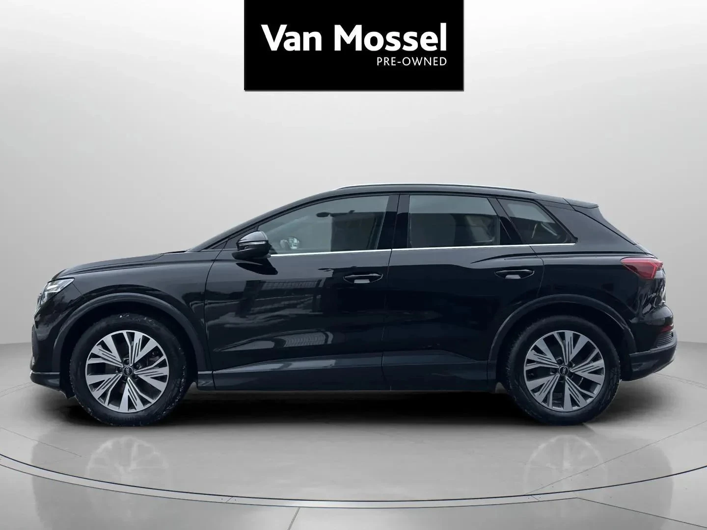 Audi-Q4 e-tron-image-7