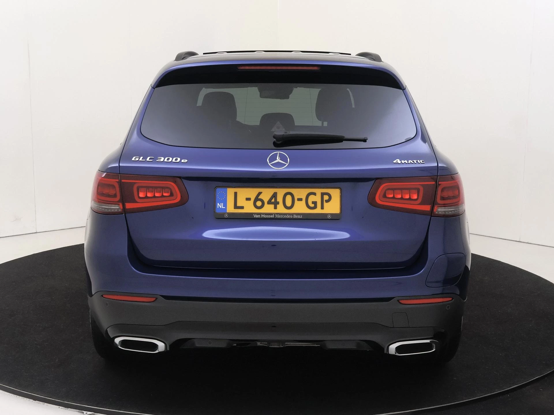 Mercedes-Benz-GLC-image-6