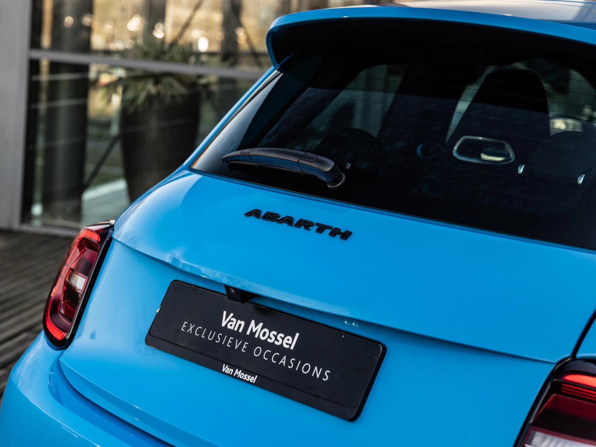 Abarth-500e-image-16