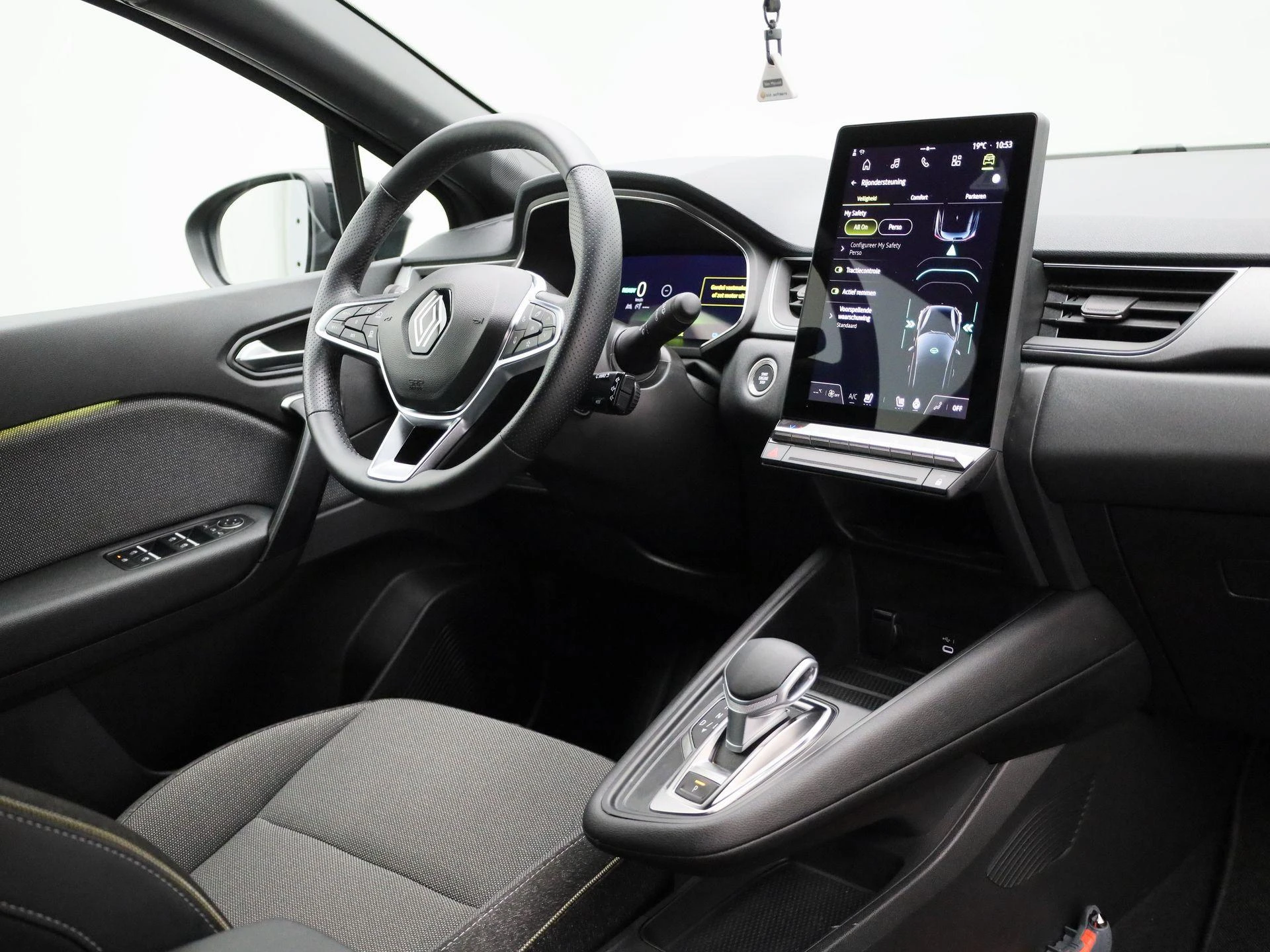 Renault-Captur-image-32