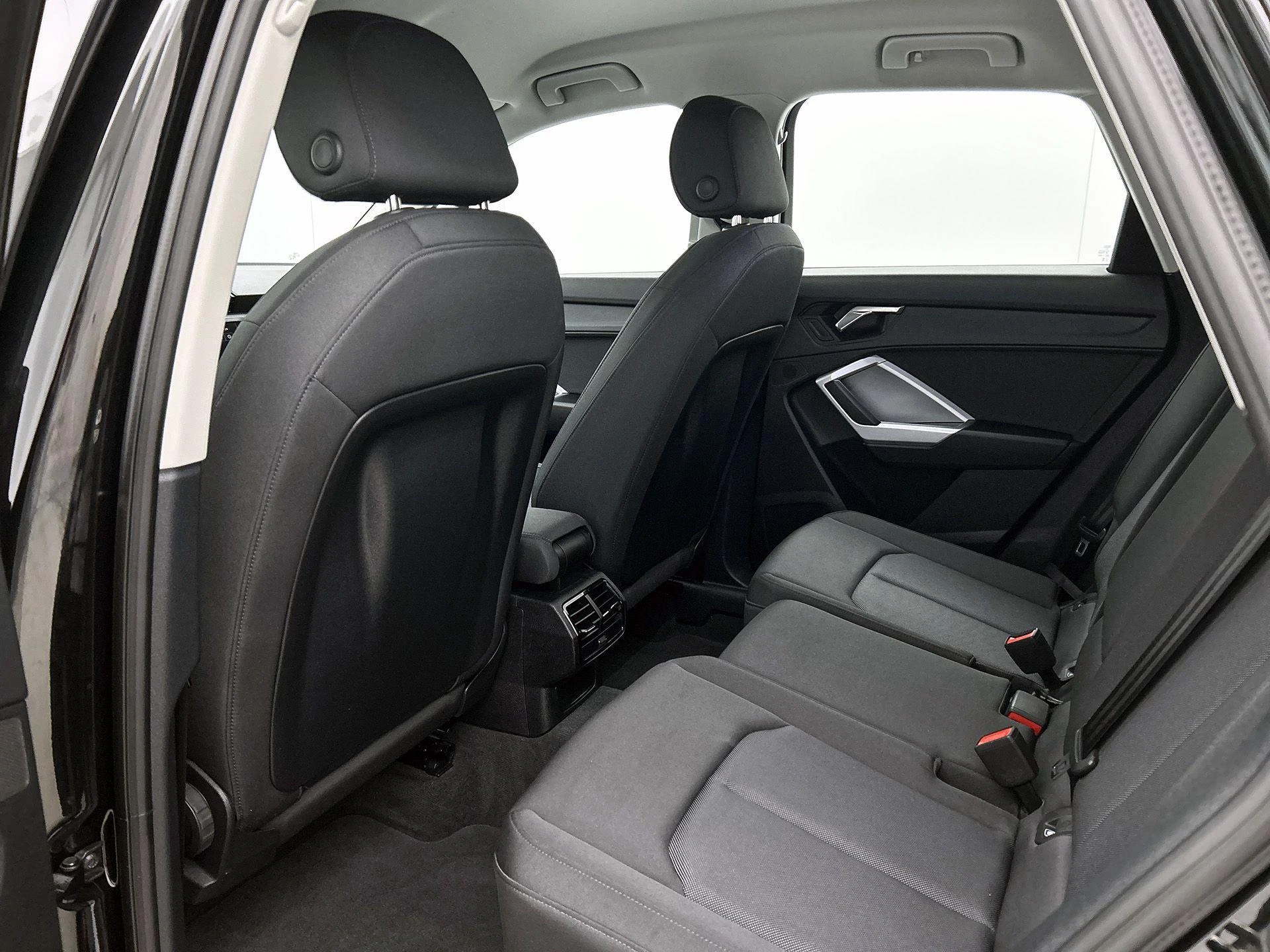 Audi-Q3-image-25