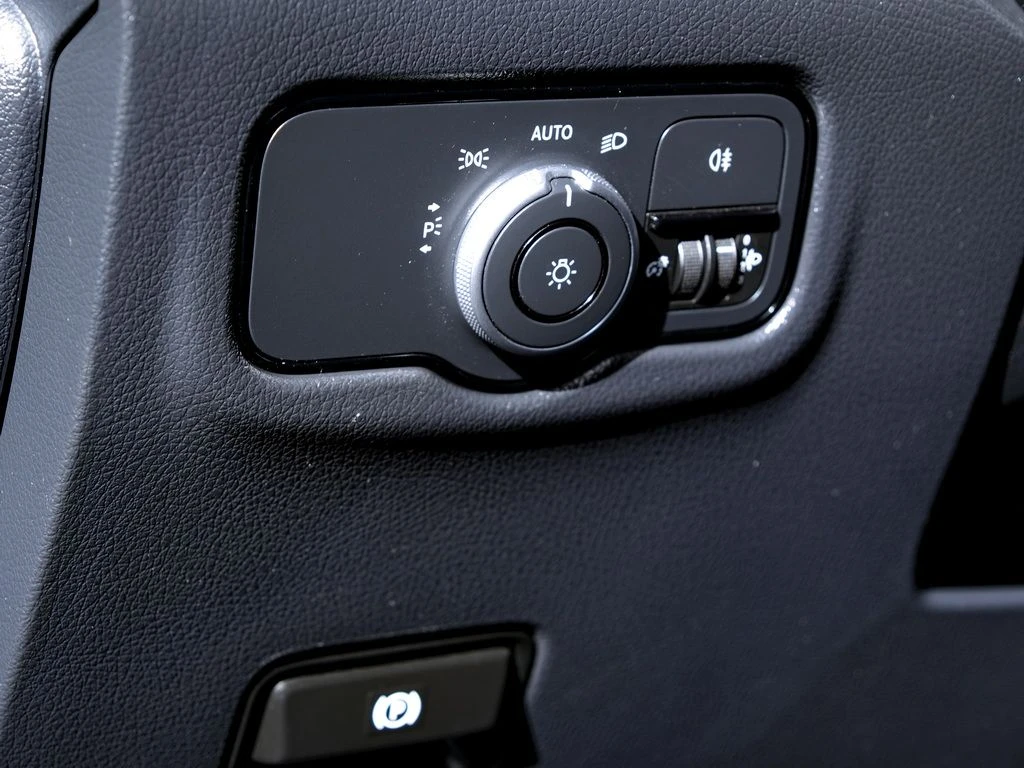 Mercedes-Benz-Vito 116-image-13