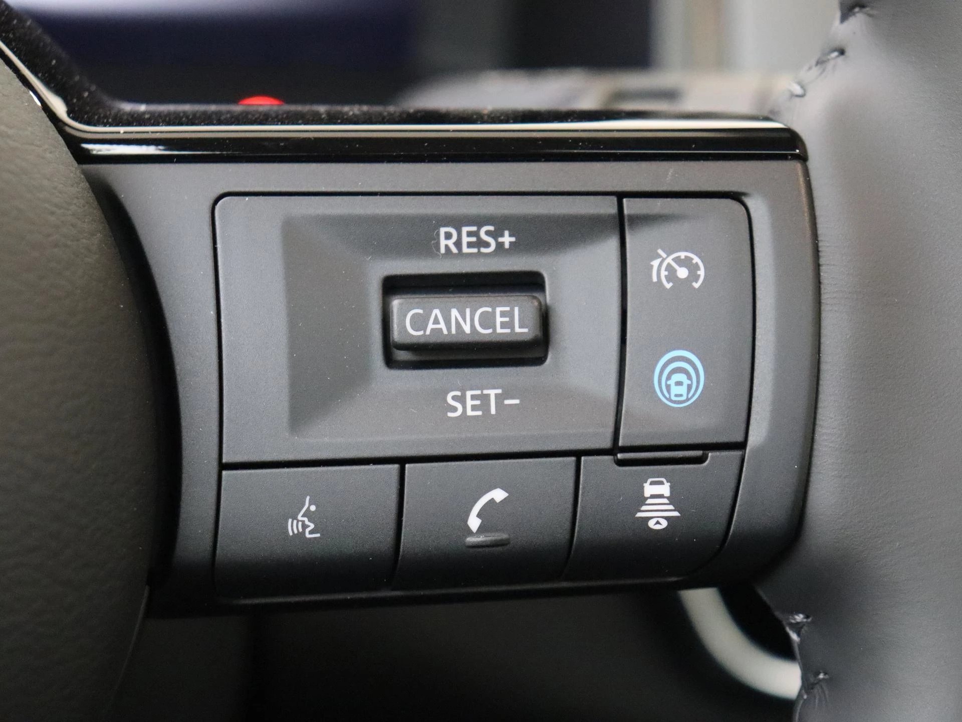 Nissan-QASHQAI-image-13