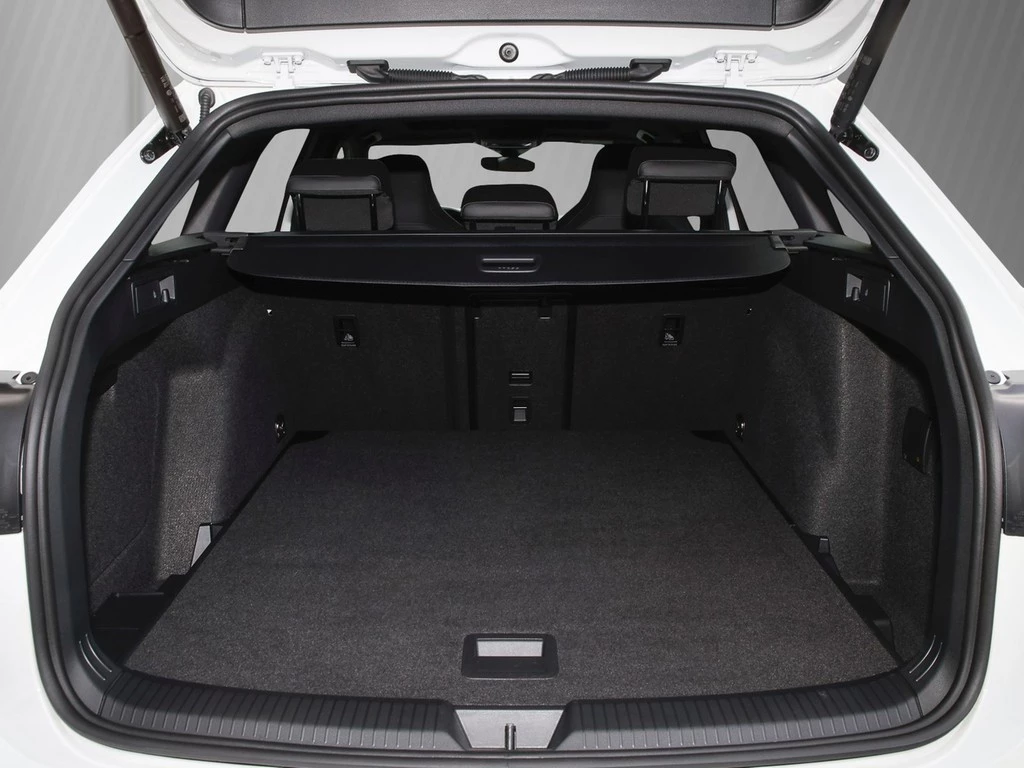 Volkswagen-Golf-image-5