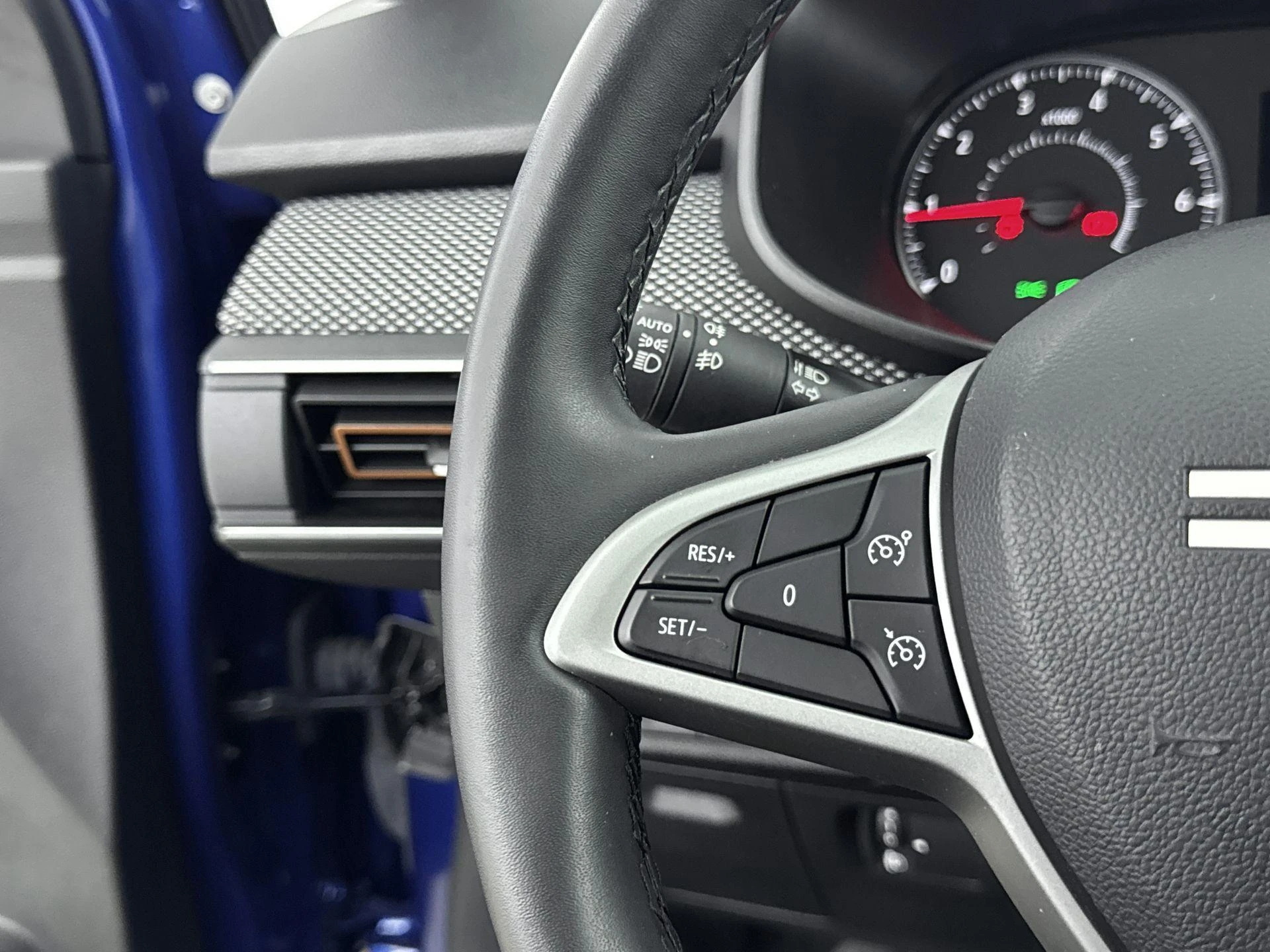 Dacia-Sandero Stepway-image-5