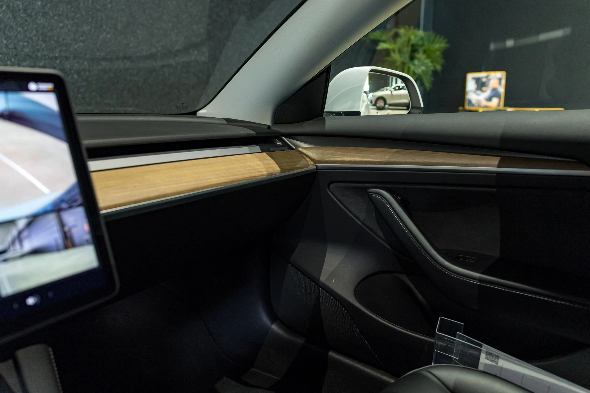 Tesla-Model 3-image-38