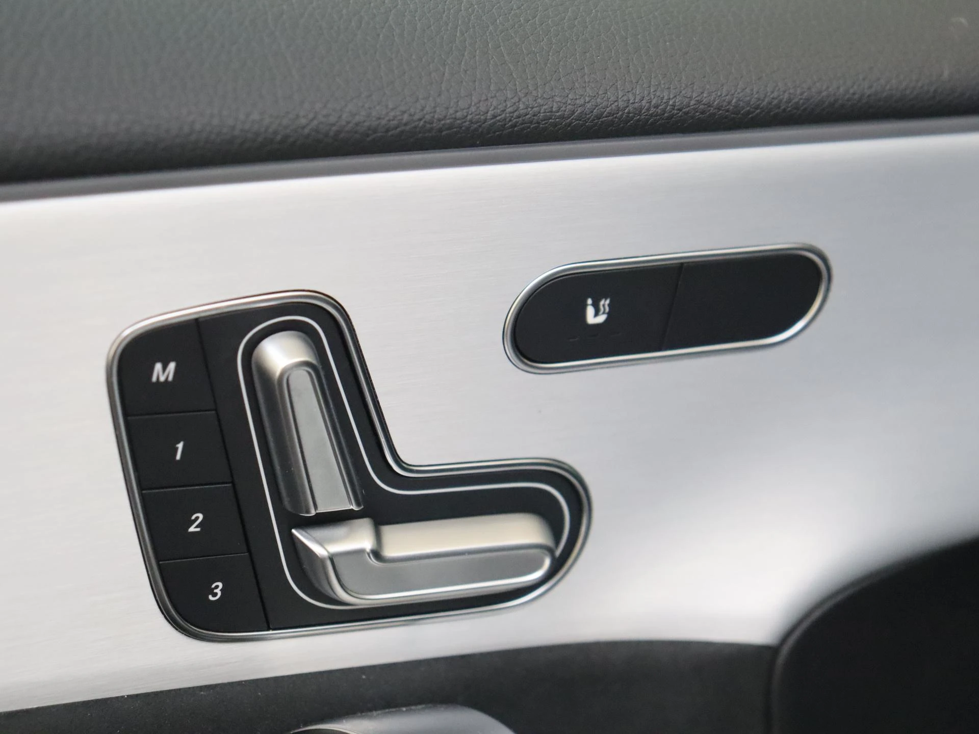 Mercedes-Benz-A-Klasse-image-25
