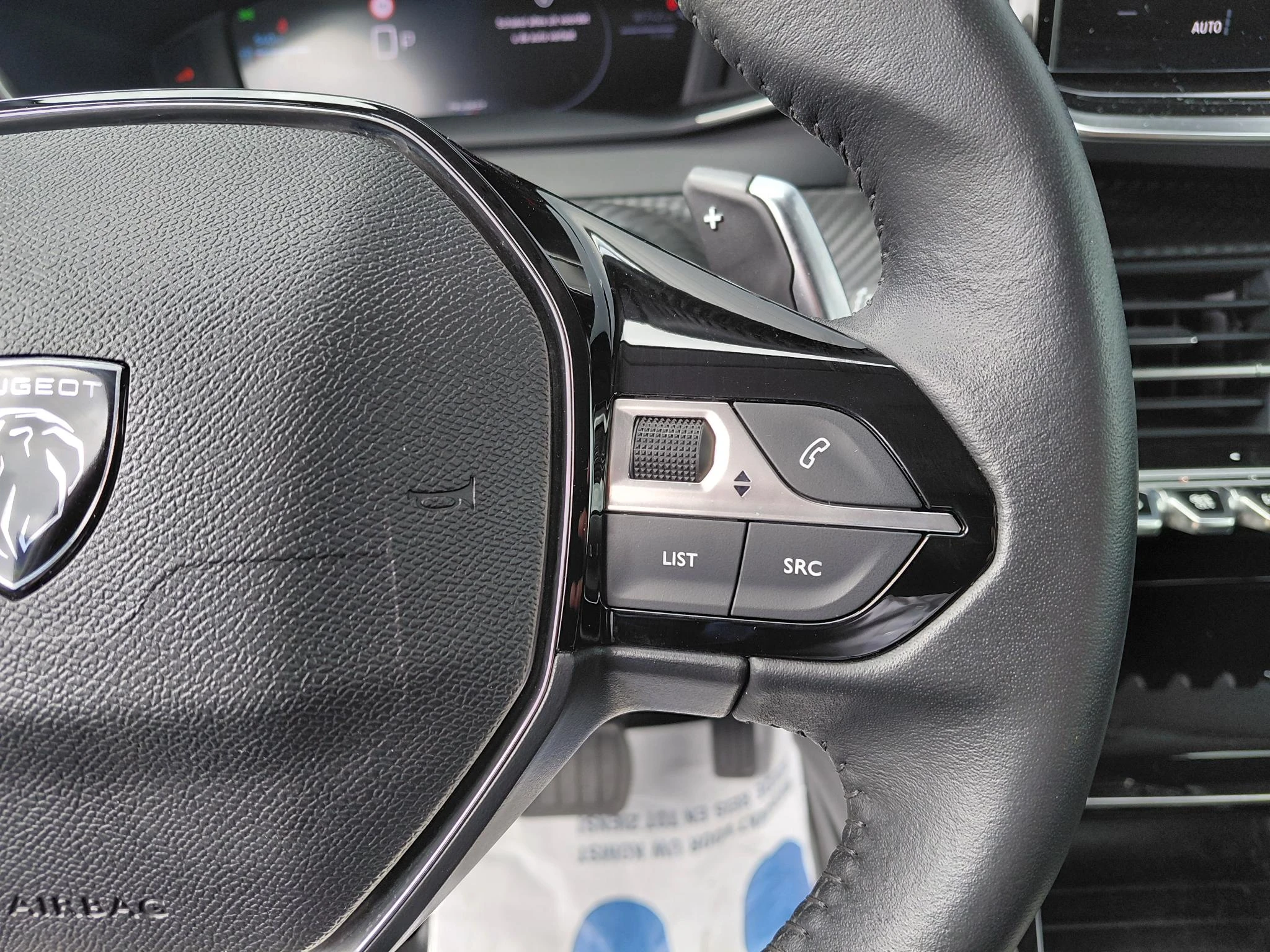Peugeot-208-image-11