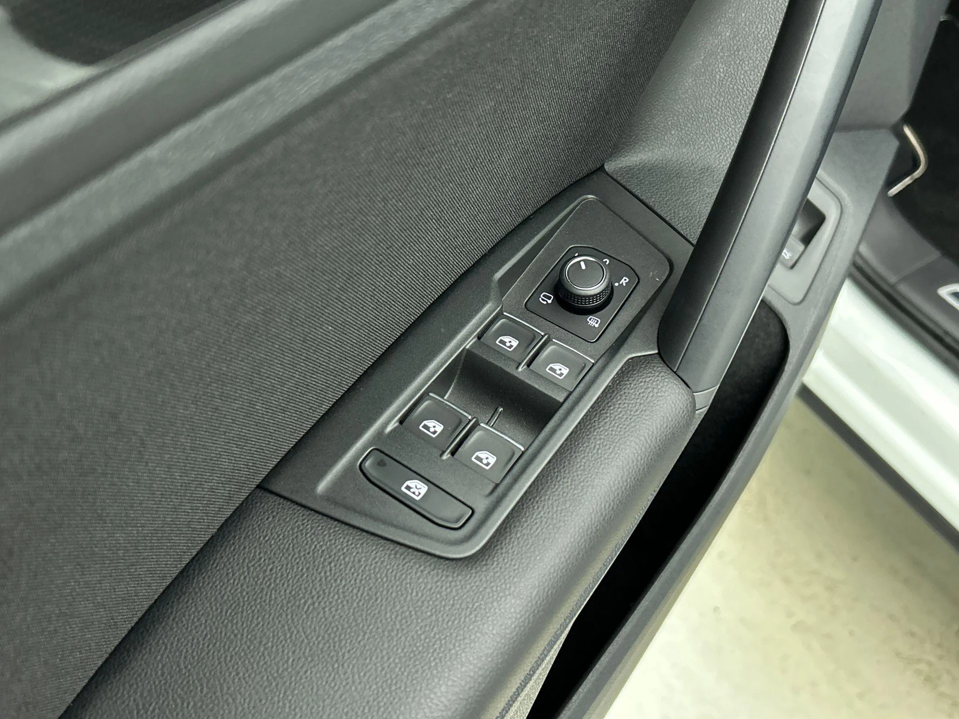 Volkswagen-Tiguan-image-30