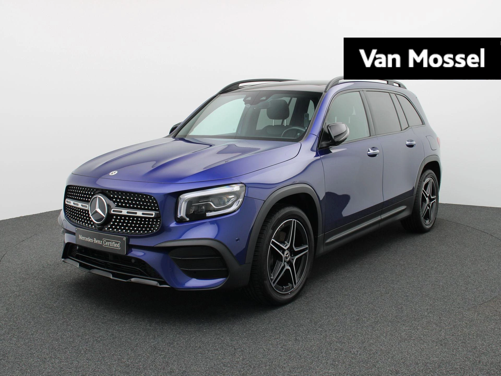 Mercedes-Benz-GLB-image-0
