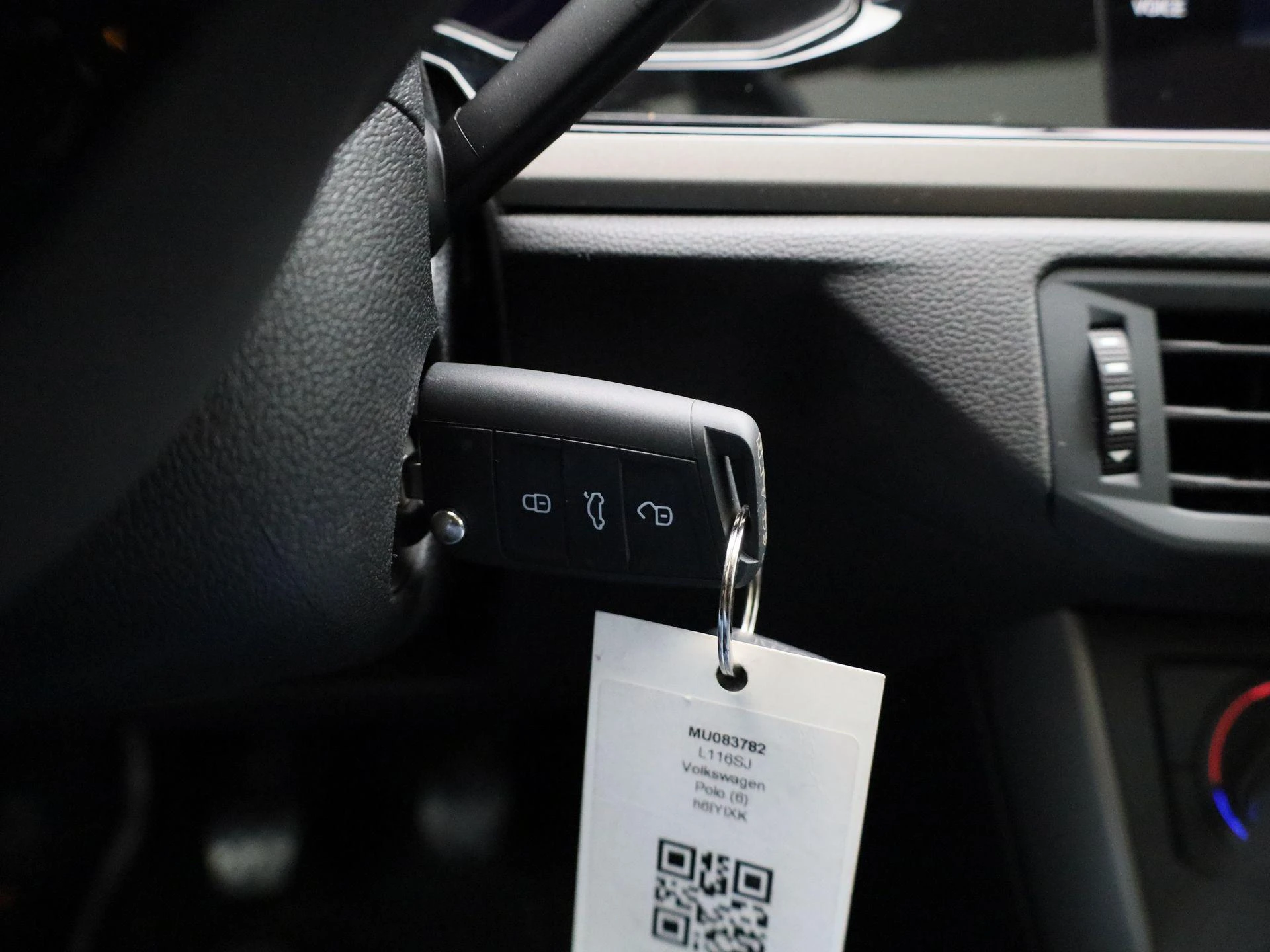 Volkswagen-Polo-image-20