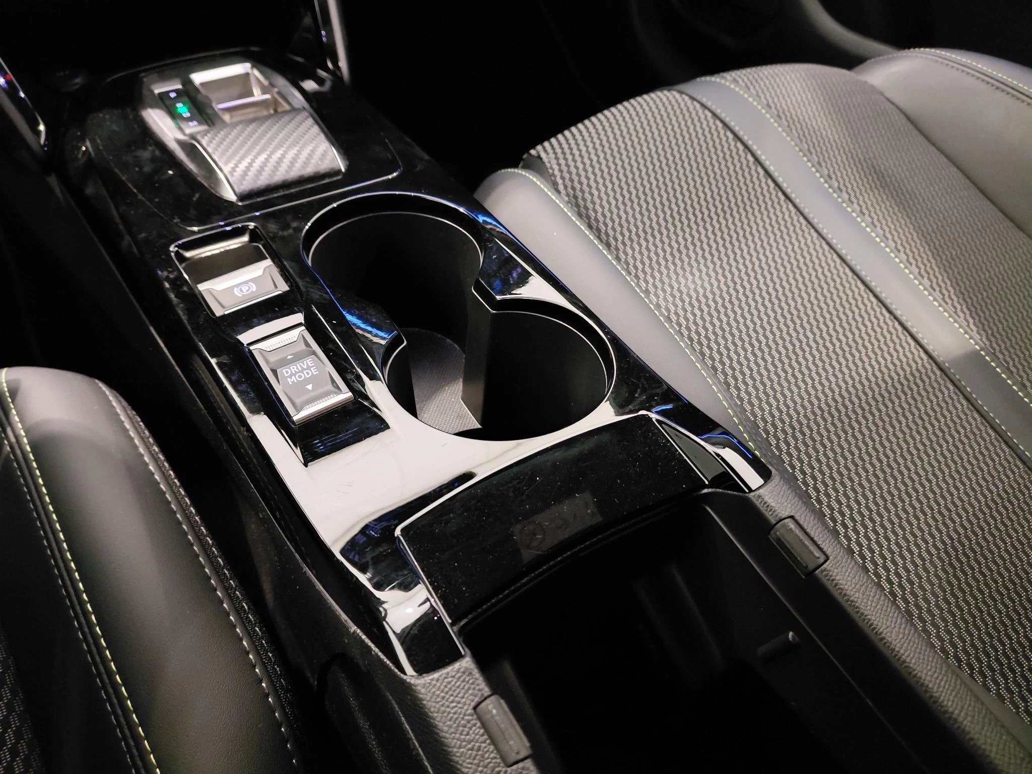 Peugeot-208-image-17