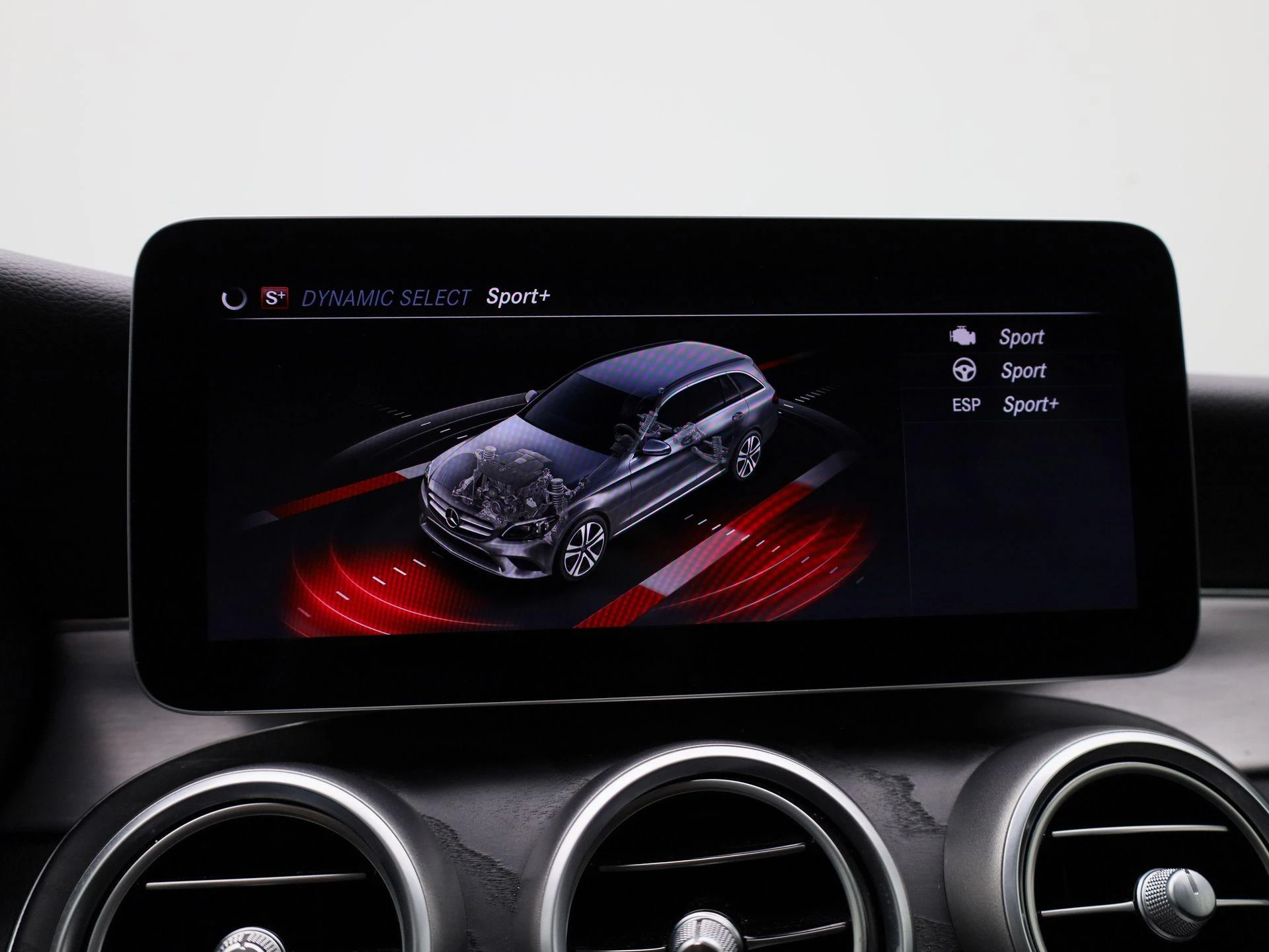 Mercedes-Benz-C-Klasse-image-26