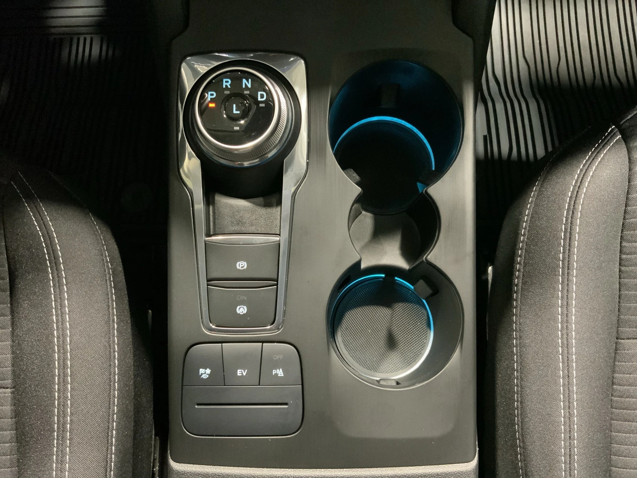 Ford-Kuga-image-17