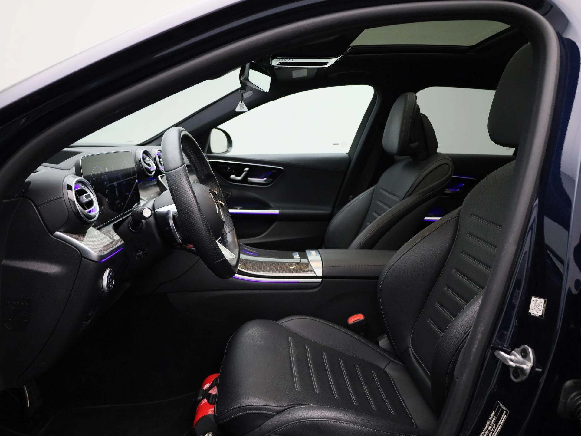 Mercedes-Benz-C-Klasse-image-8