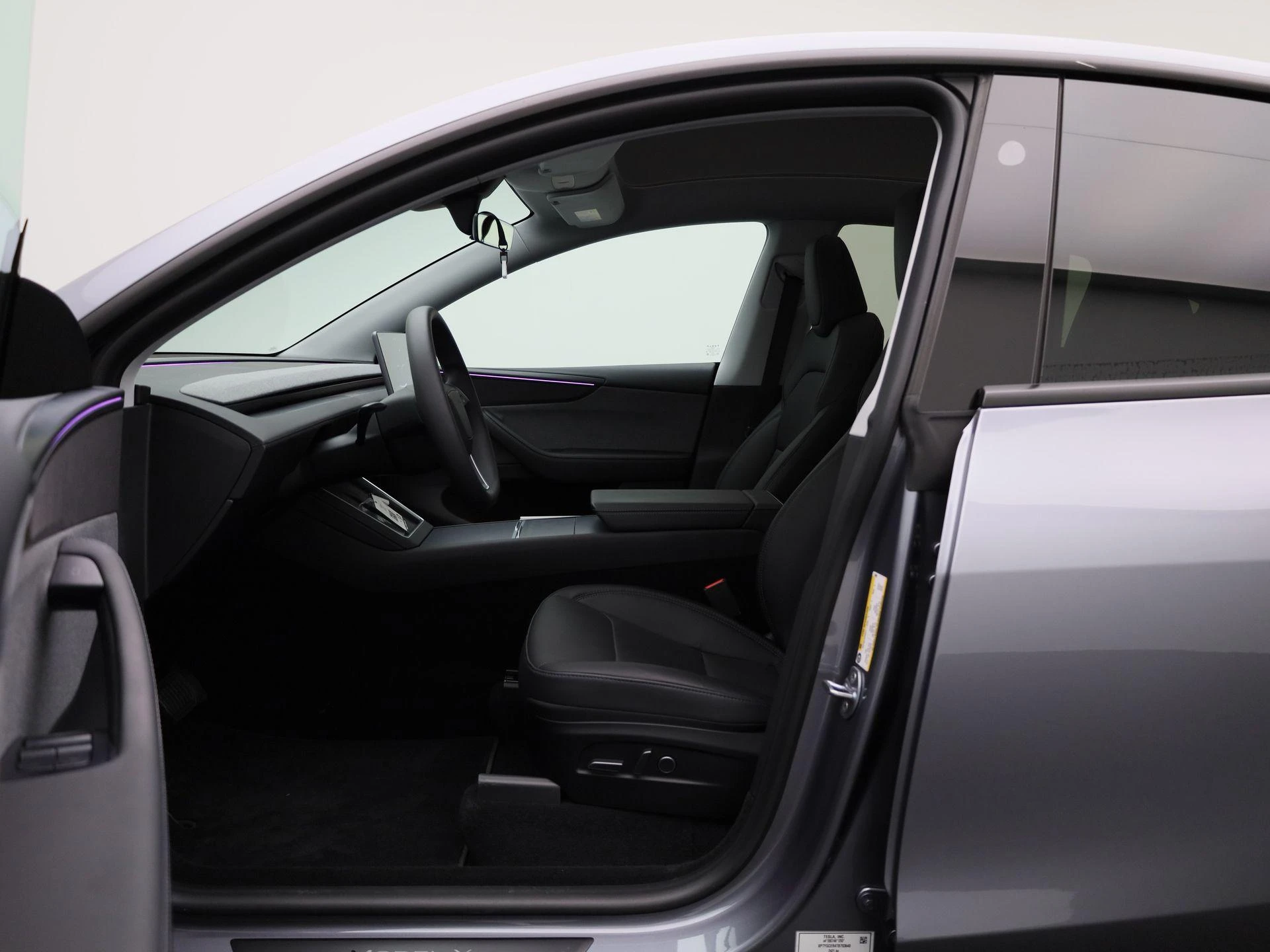 Tesla-Model Y-image-8