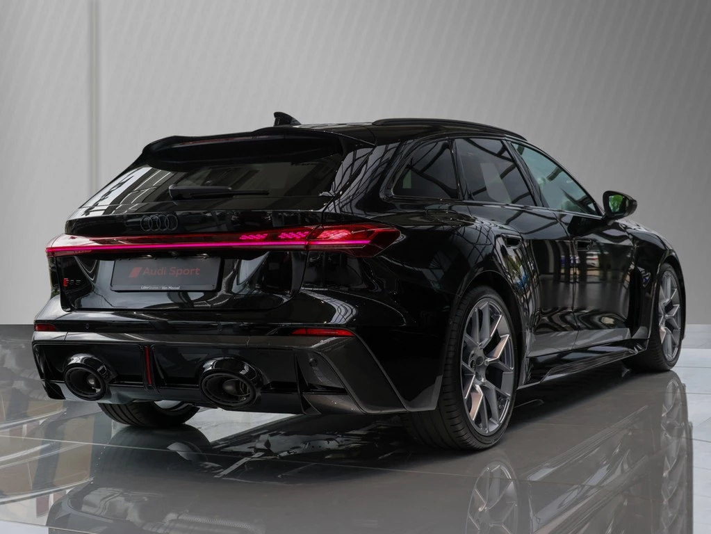 Audi RS5 Avant 470 kW tiptronic