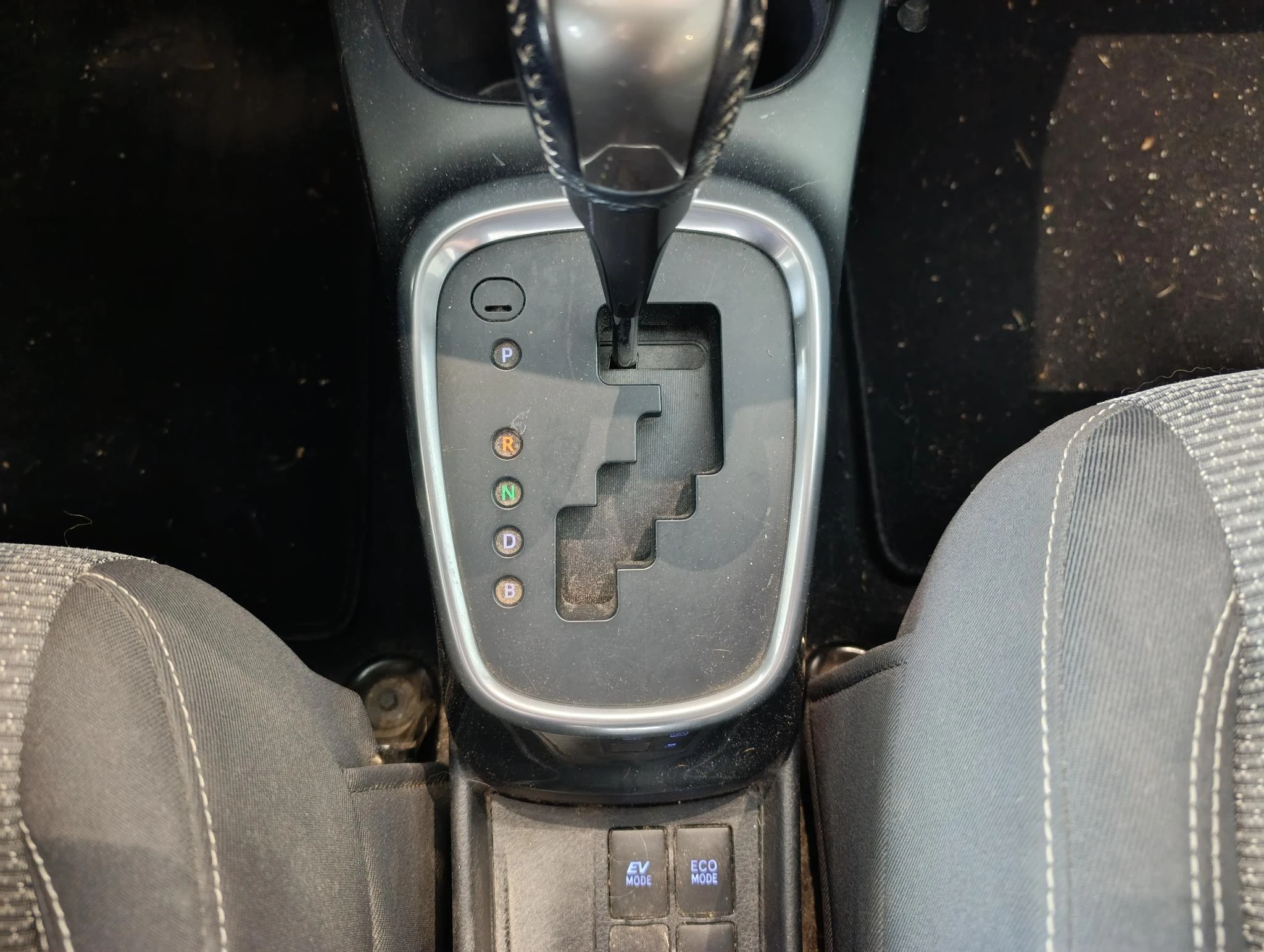 Toyota-Yaris-image-12