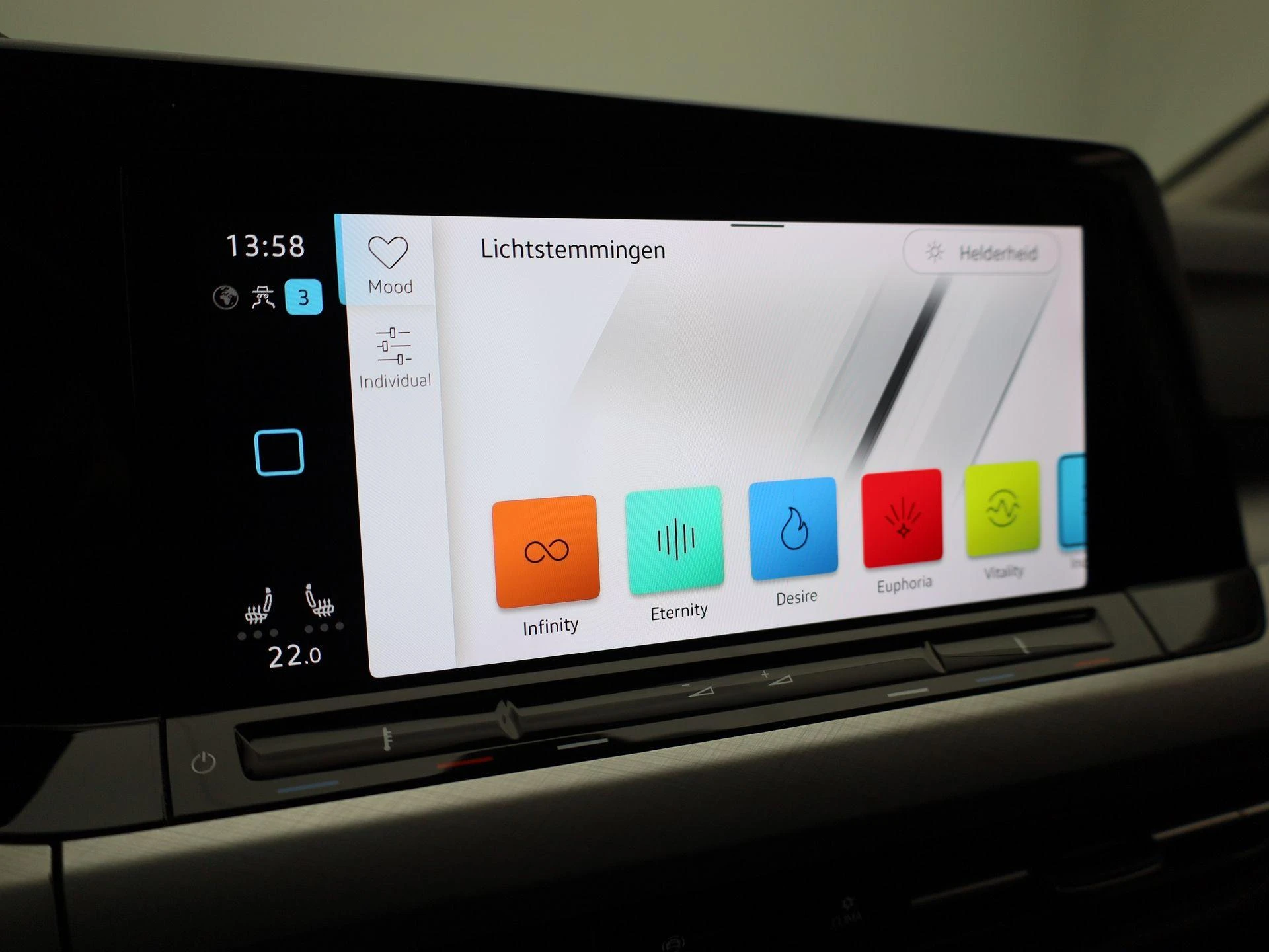Volkswagen-Golf-image-22
